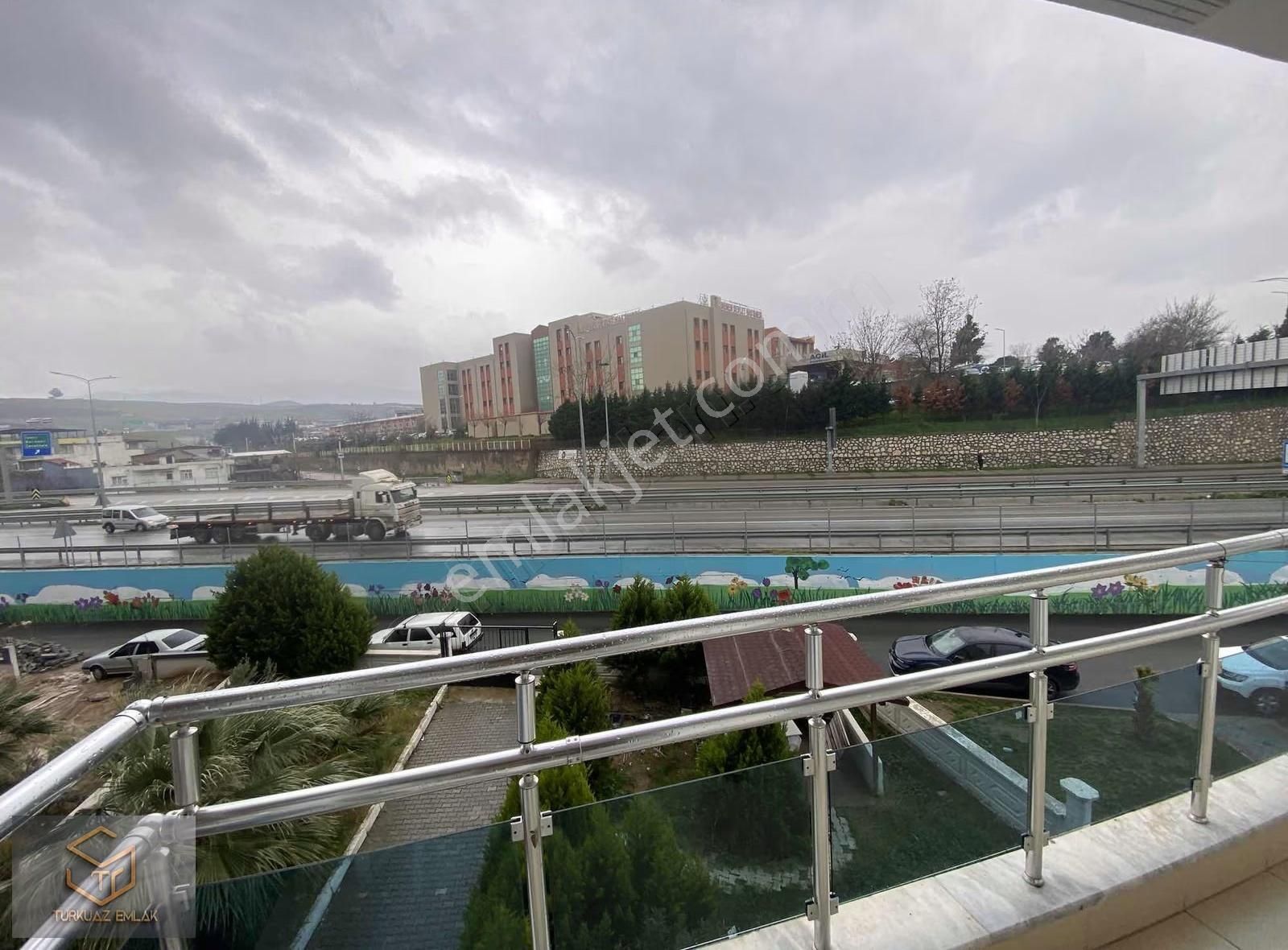 Menemen Uğurmumcu Mah. Hastahane Kaşısı 3+1 120 M² Satılık Daire