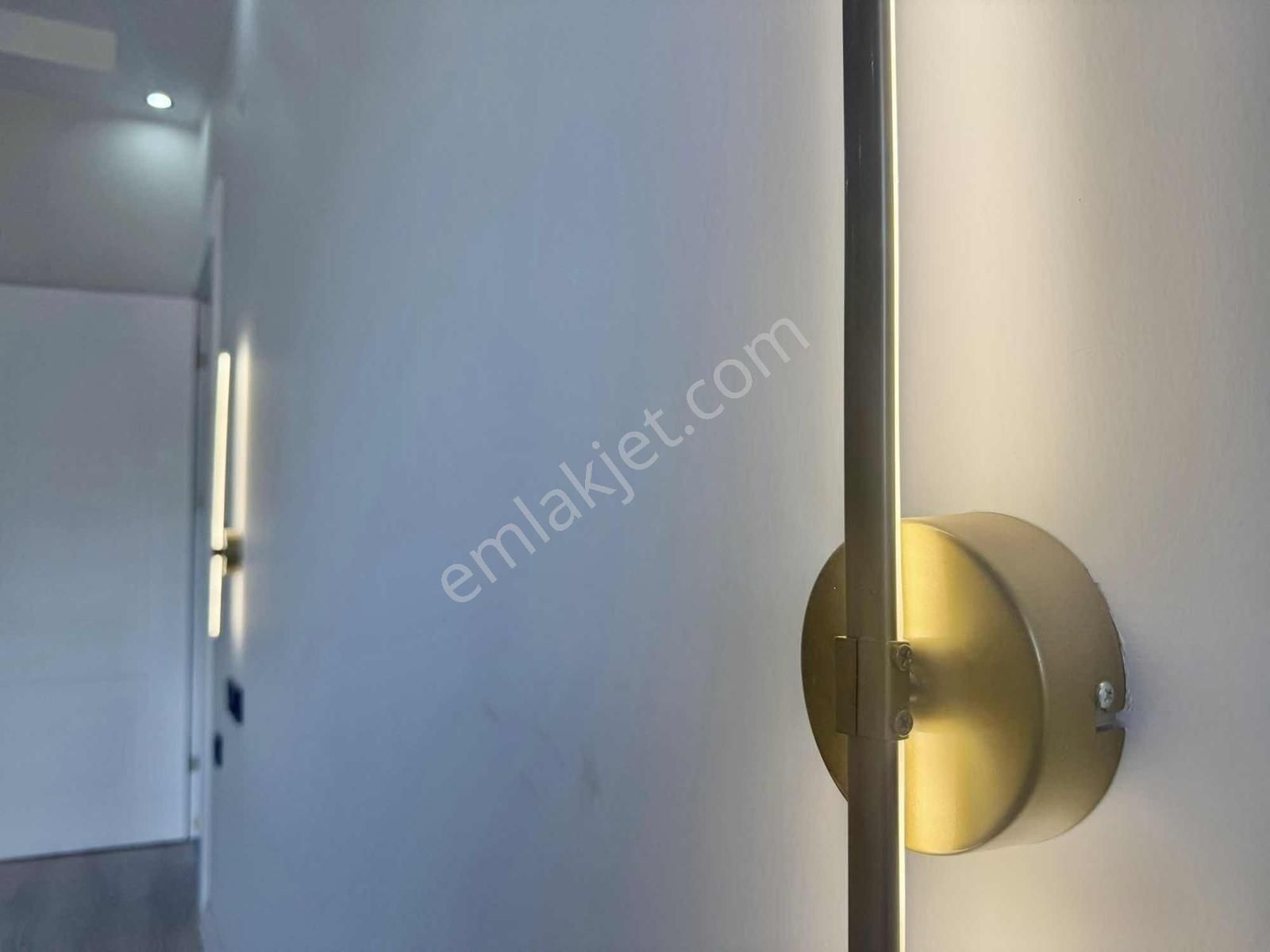 ꔪtek Yetkili Yalçından▀▄kadıköyde Havuzlu Sitede Ara Kat 1+1