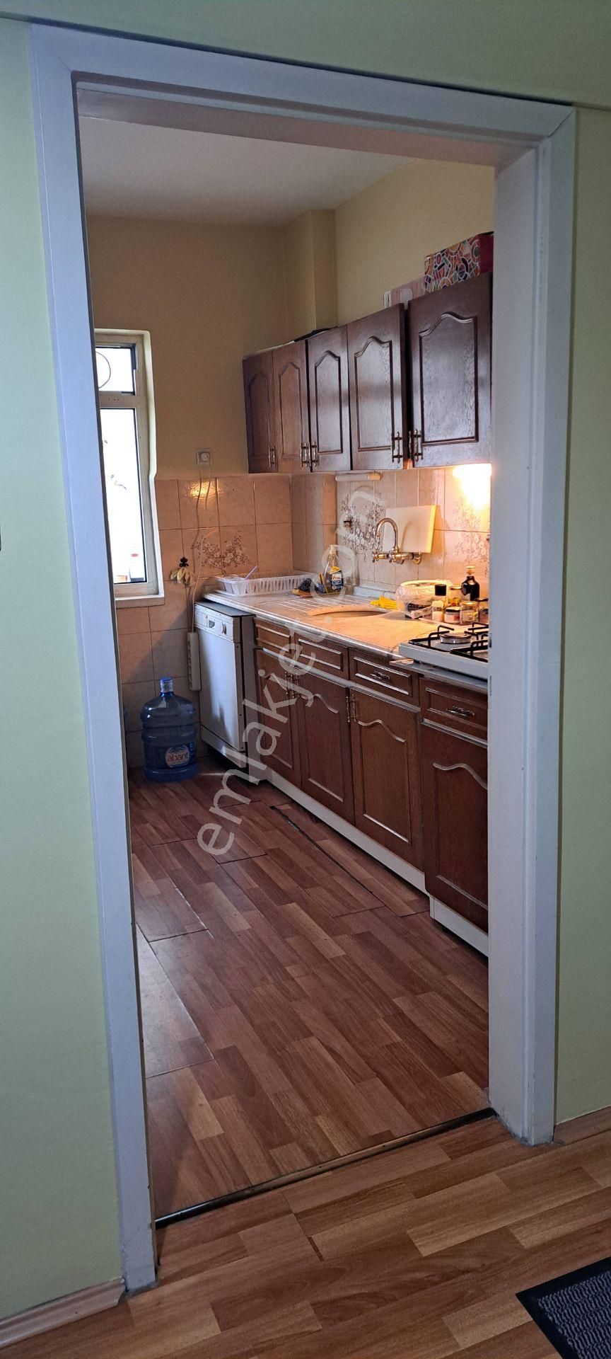 Kız Öğrenciye Tek Odalı Daire