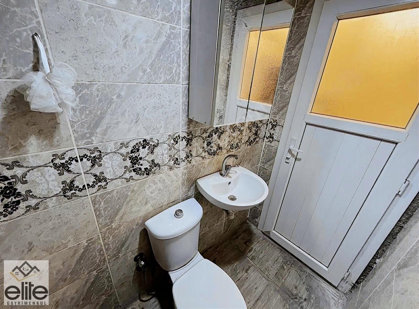 Elite'ten Yeditepede Memur Binası Lüks Eşyalı 1+1 Satılık Daire - Görsel 11