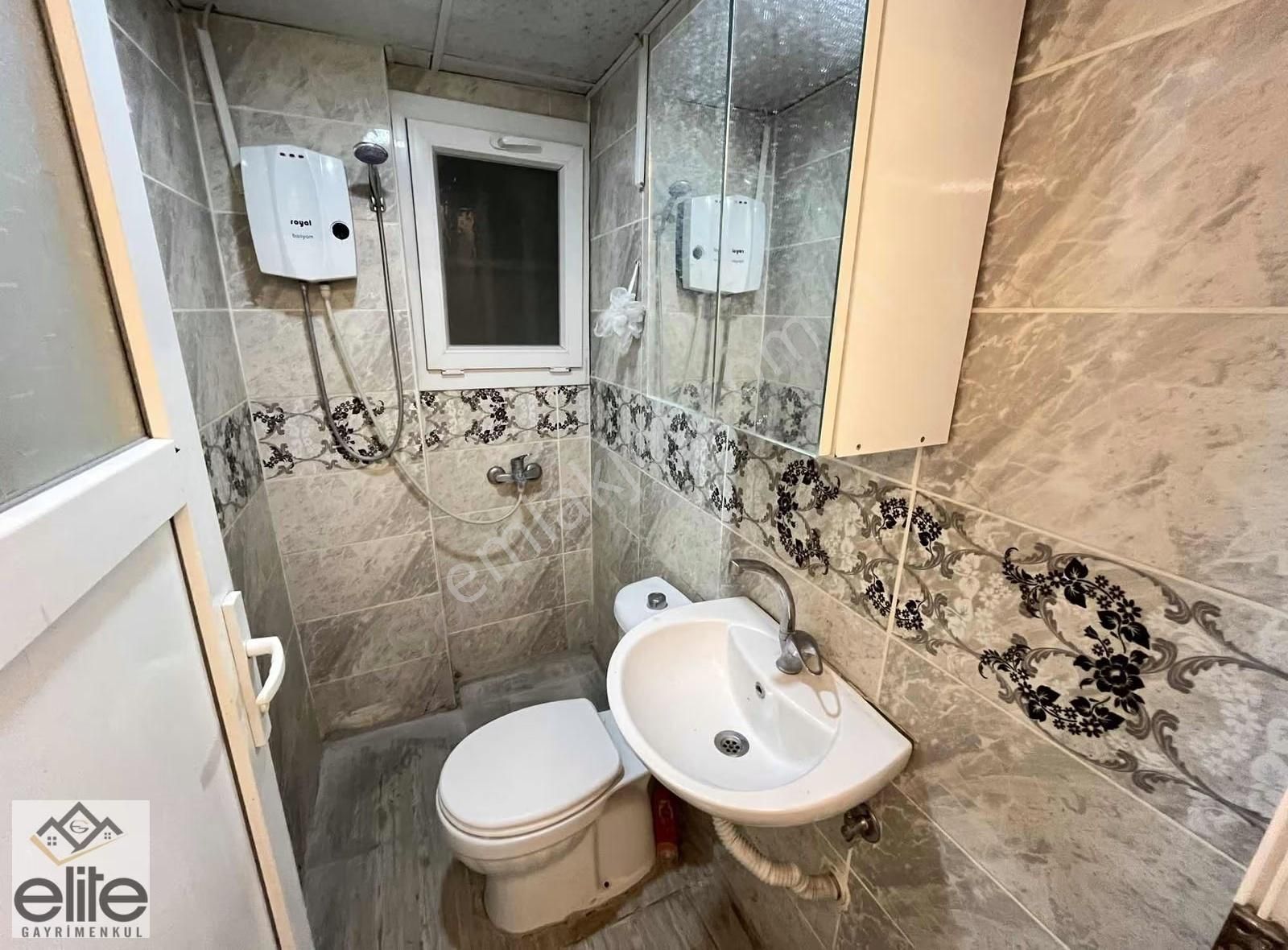 Elite'ten Yeditepede Memur Binası Lüks Eşyalı 1+1 Satılık Daire - Görsel 6