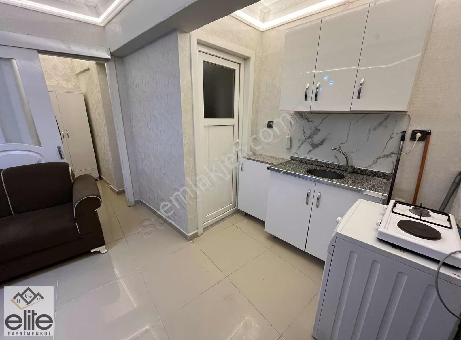 Elite'ten Yeditepede Memur Binası Lüks Eşyalı 1+1 Satılık Daire - Görsel 8