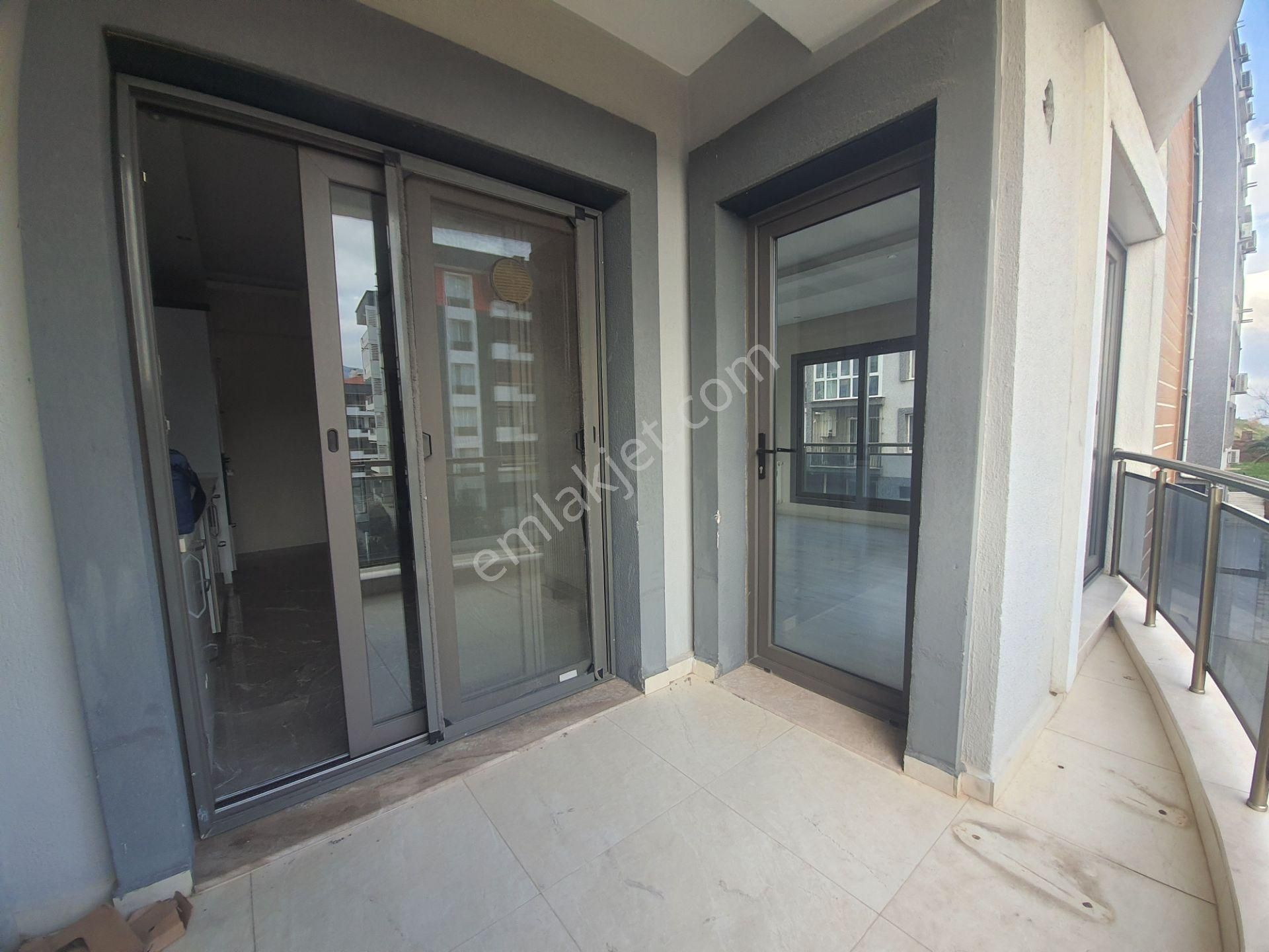 Menemen İstiklal Mah. 3+1 Çift Cepheli Asansörlü Satılık Daire - Görsel 16