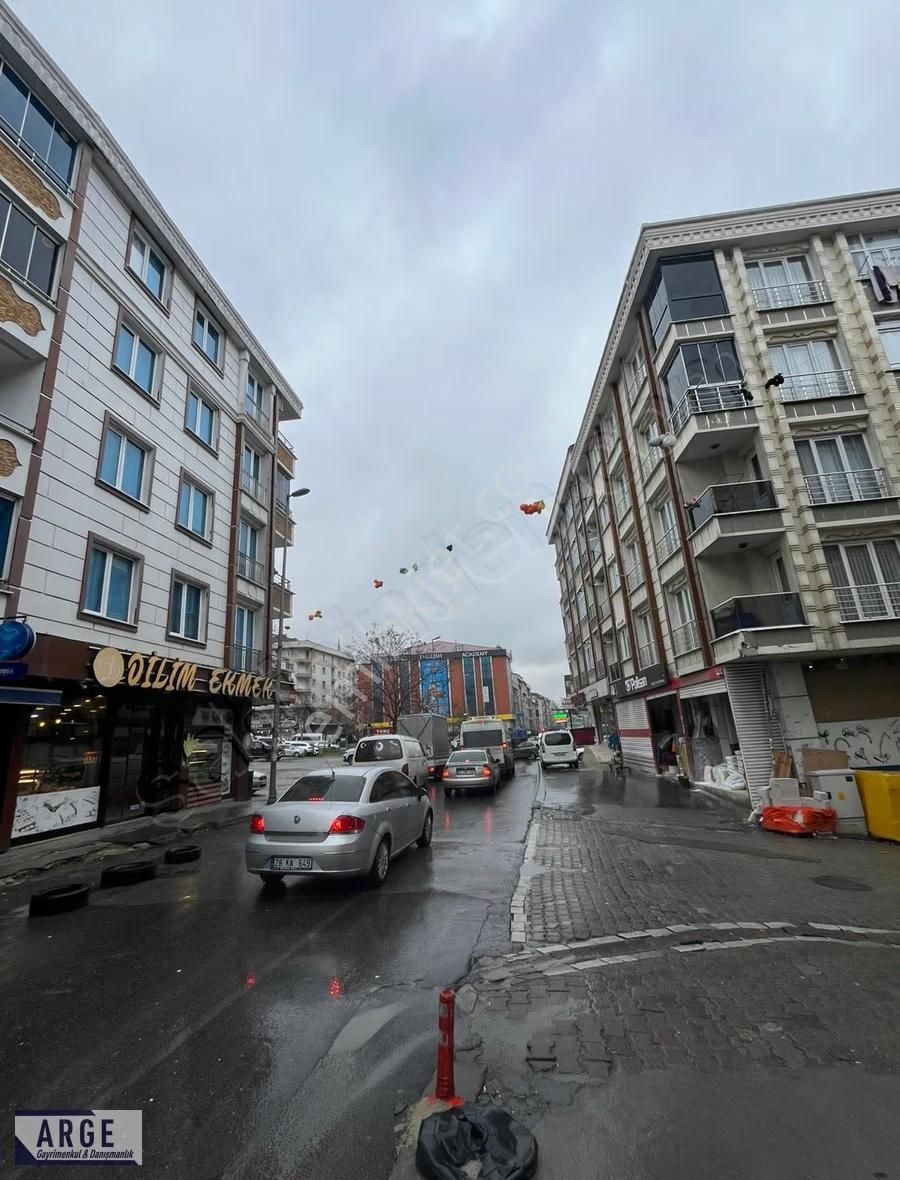 Esenyurt Meydanda 120 M2 Satılık 2+1 Daire - Görsel 7