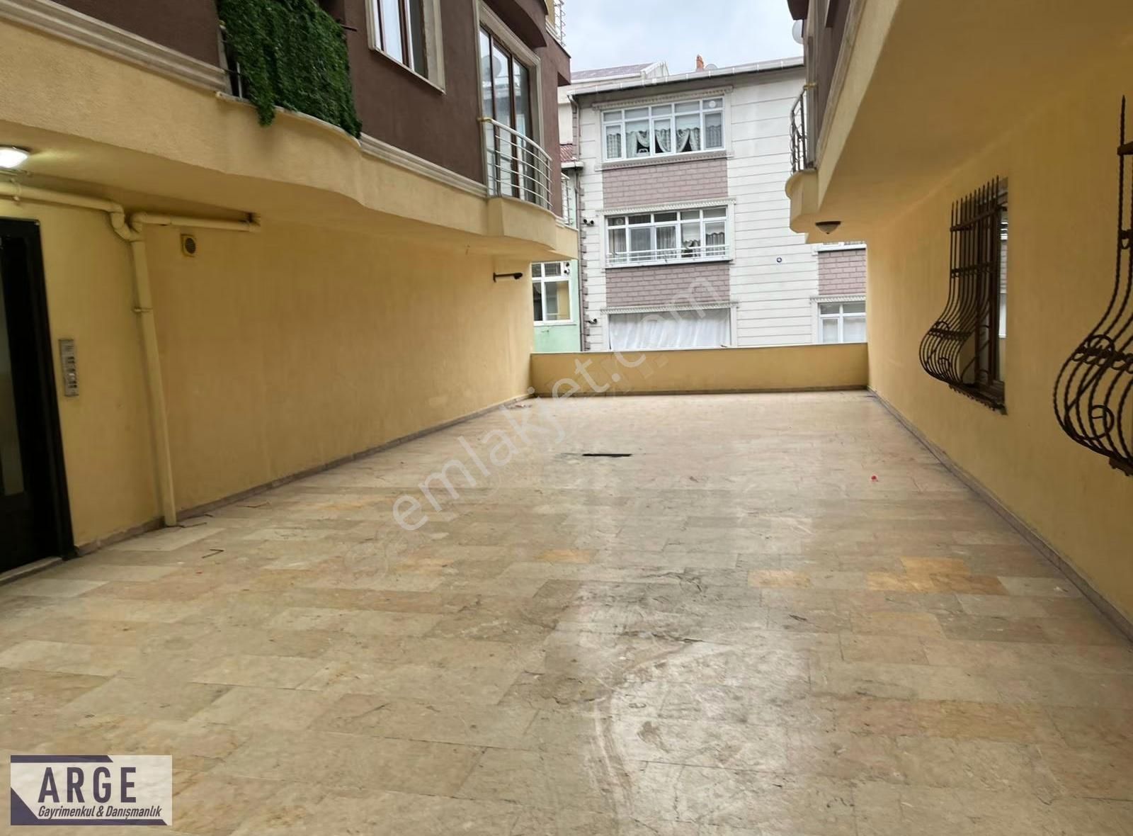 Esenyurt Meydanda 120 M2 Satılık 2+1 Daire - Görsel 17