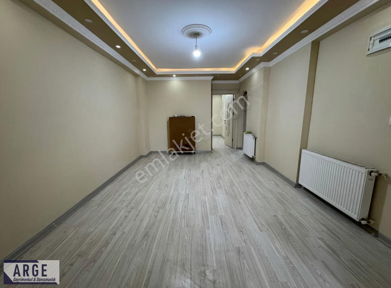 Fatih Ana Caddede Yeni Binada Kiralık 3 + 1 Daire - Görsel 9