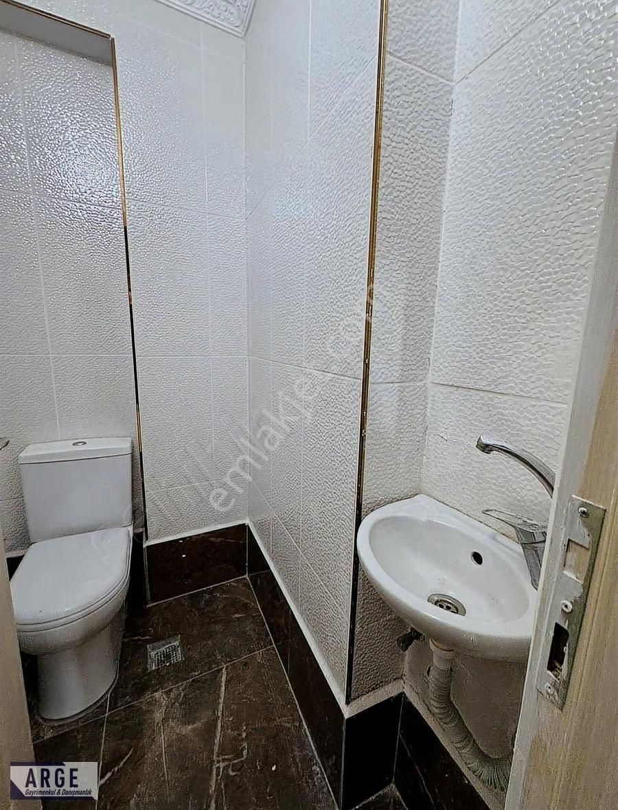 Fatih Ana Caddede Yeni Binada Kiralık 3 + 1 Daire - Görsel 8