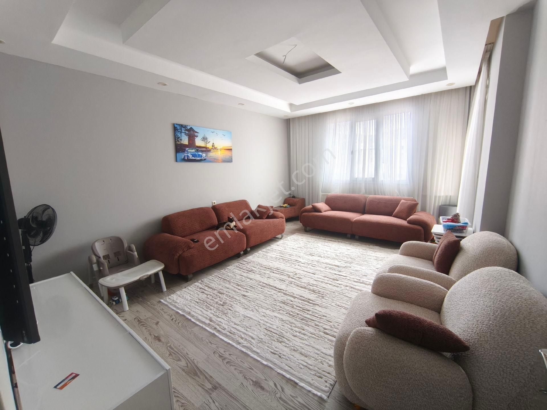 Şehir Merkezinde Eski Emniyet Caddesi Civarında Satılık 2+1 Fırsat Daire - Görsel 2