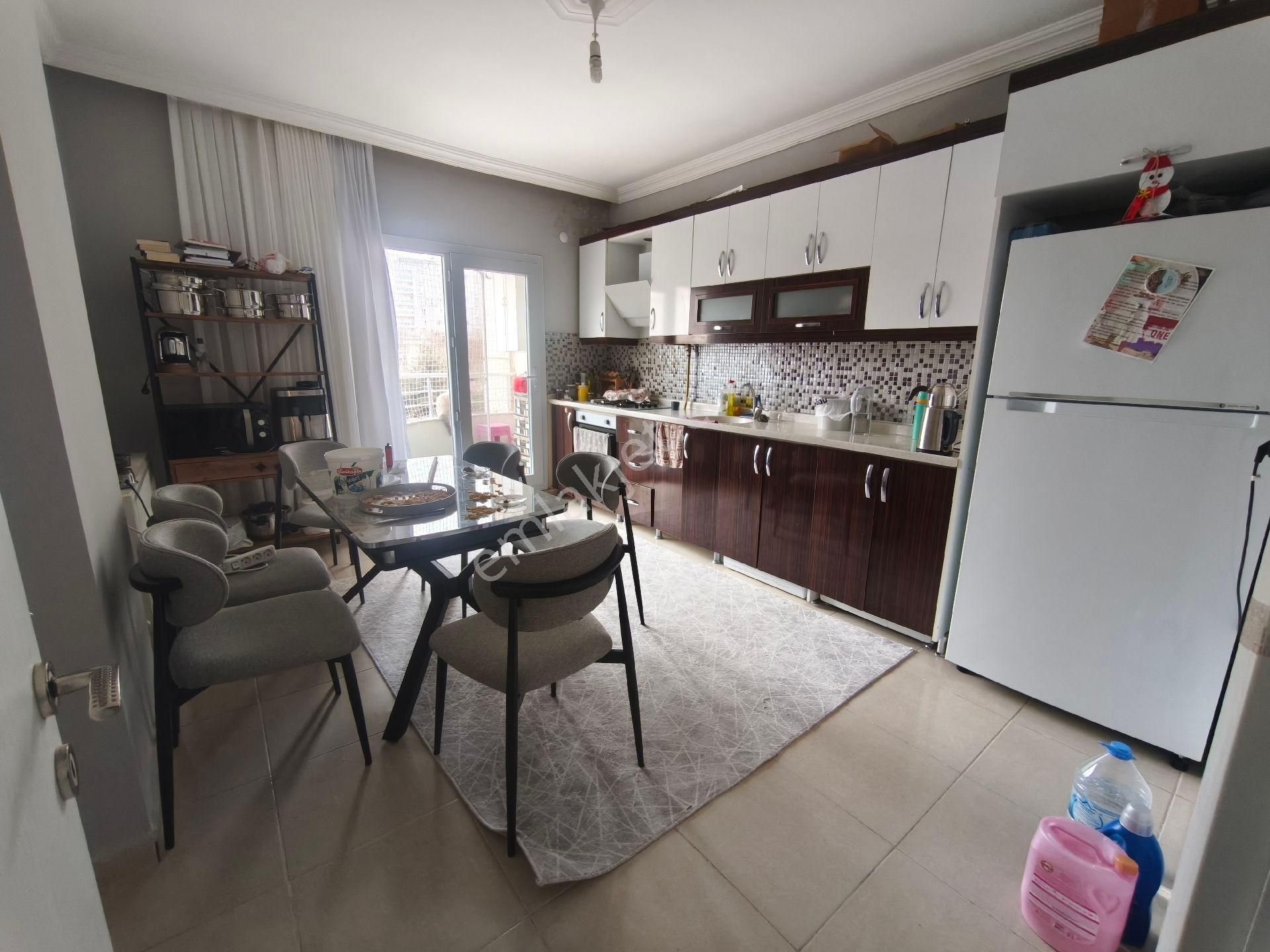 Şehir Merkezinde Eski Emniyet Caddesi Civarında Satılık 2+1 Fırsat Daire