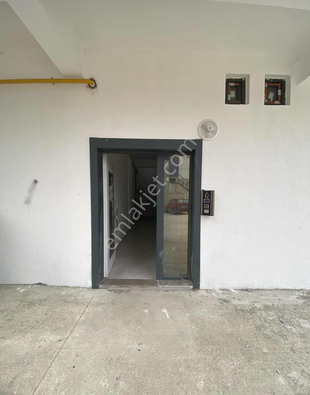 Büşra'dan Aydınlık Caddesinde Satılık 1+1 Daire - Görsel 12