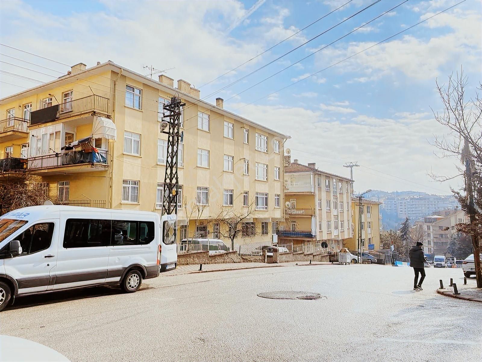 Kalaba Ganimet Caddesi 2.kat Ön Cephe 3+1 Daire - Görsel 3