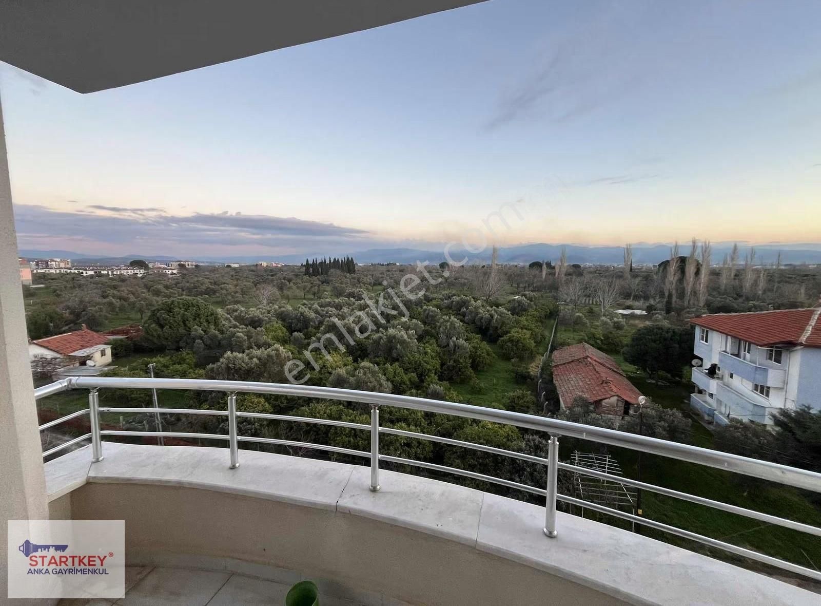 Cennetayağında Eşsiz Doğa Manzaralı Geniş Kiralık Daire