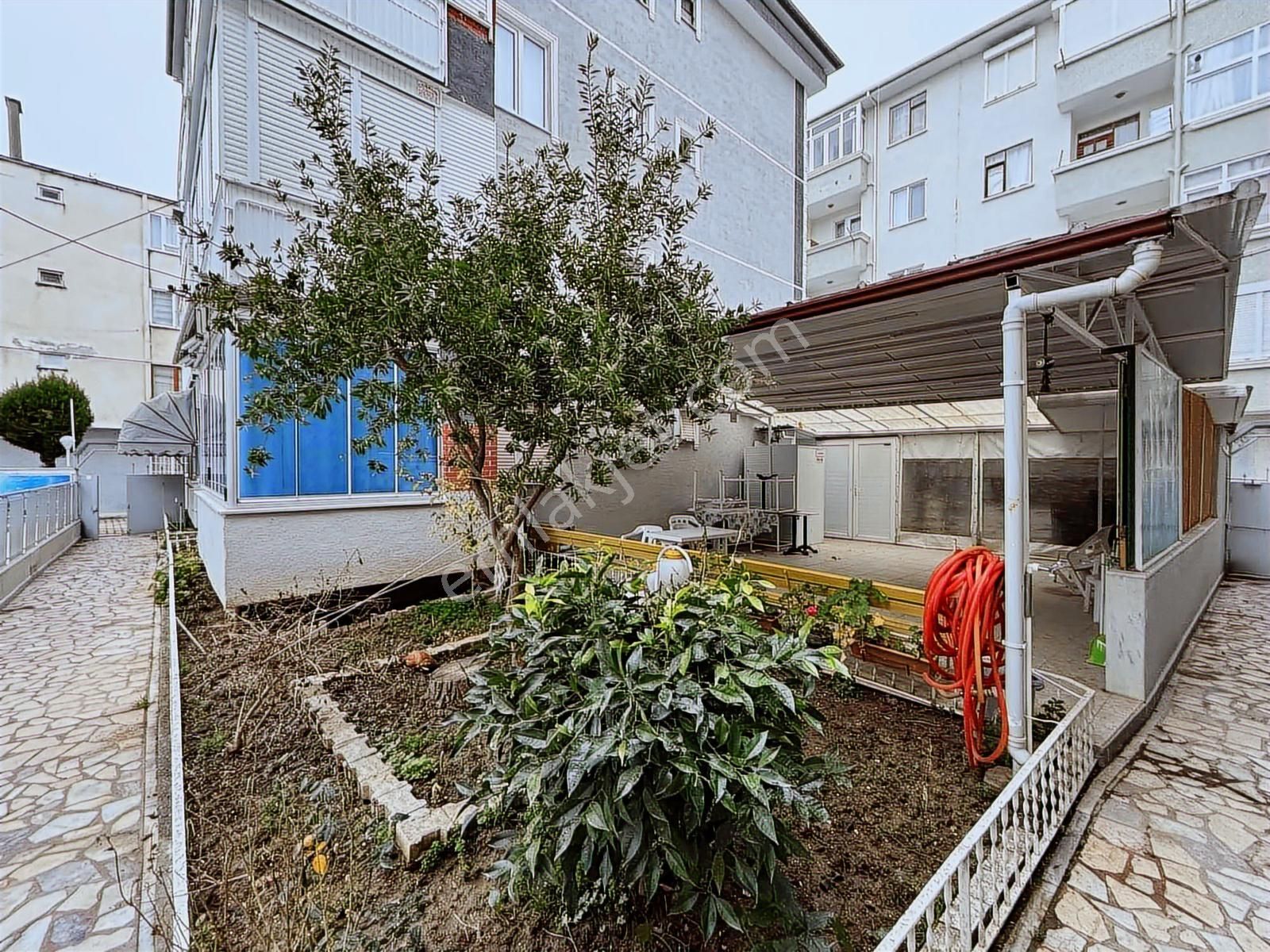 Küçük Kumla'da Havuz Manzaralı Giriş Kat Satılık 2+1 - Görsel 12