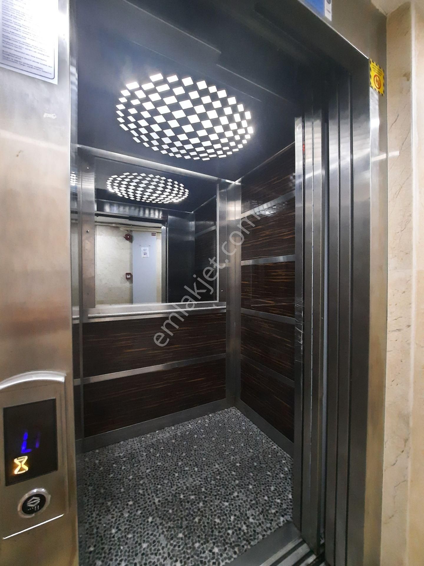 Mecidiyeköy Gülbağ' Da Genç Bina 1+1 55 M2 1. Kat Kombili Klimalı Asansörlü Ferah Daire - Görsel 31