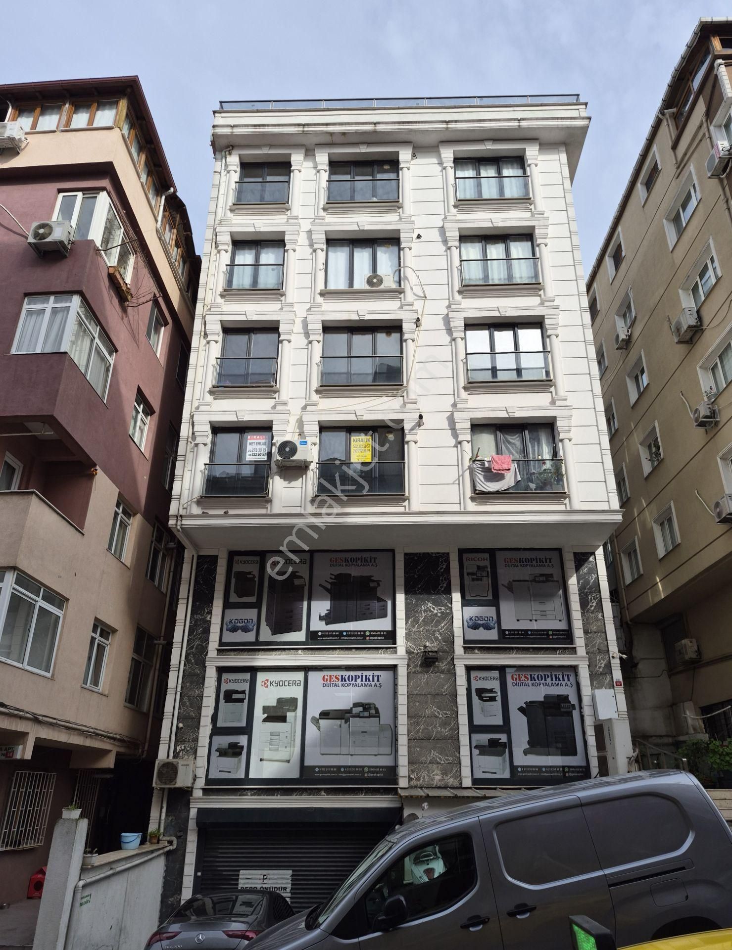 Mecidiyeköy Gülbağ' Da Genç Bina 1+1 55 M2 1. Kat Kombili Klimalı Asansörlü Ferah Daire