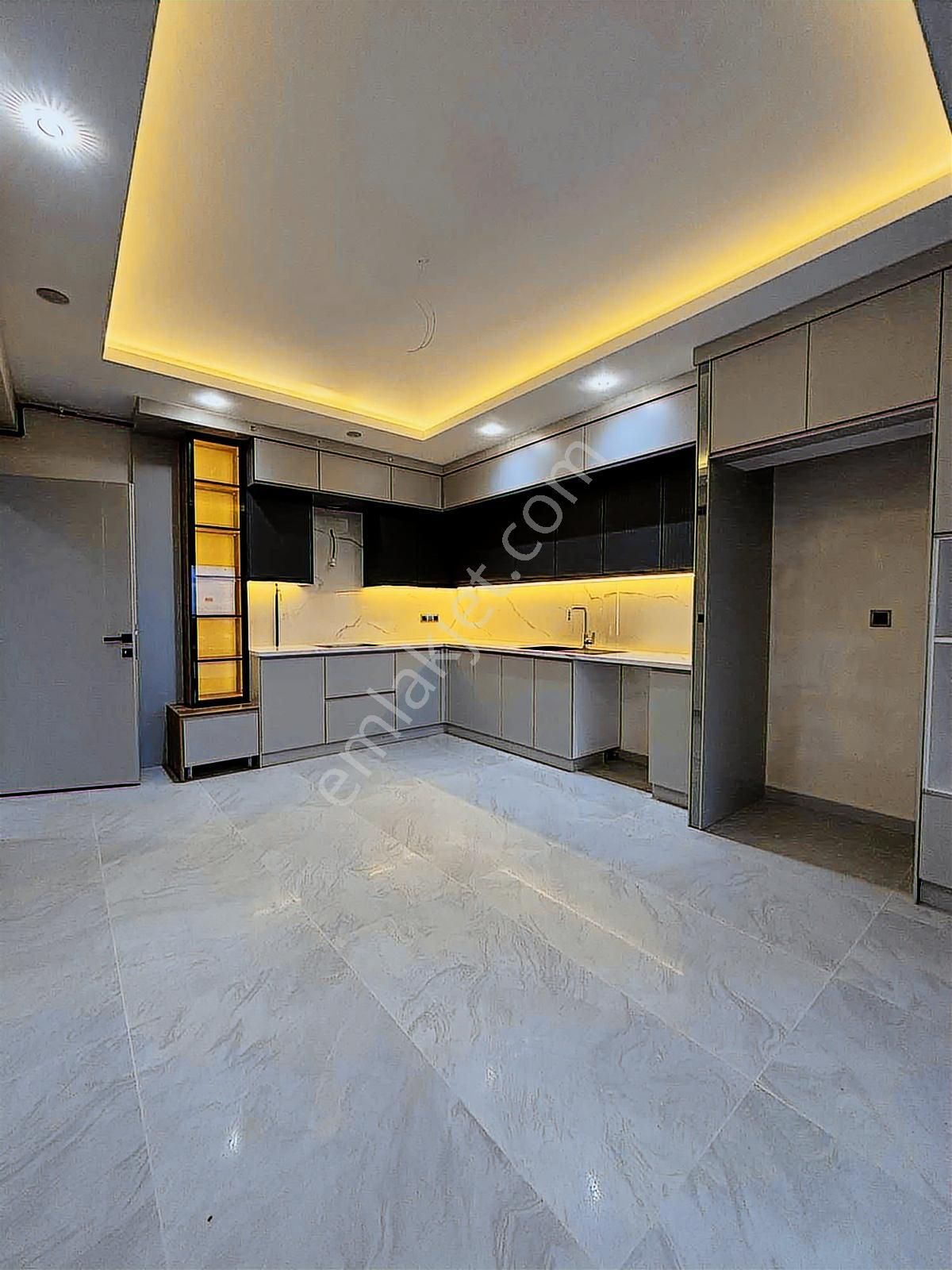 Göveçlikte Ultra Lüks, Manzarası Önü Açık Satılık 3+1 Daire