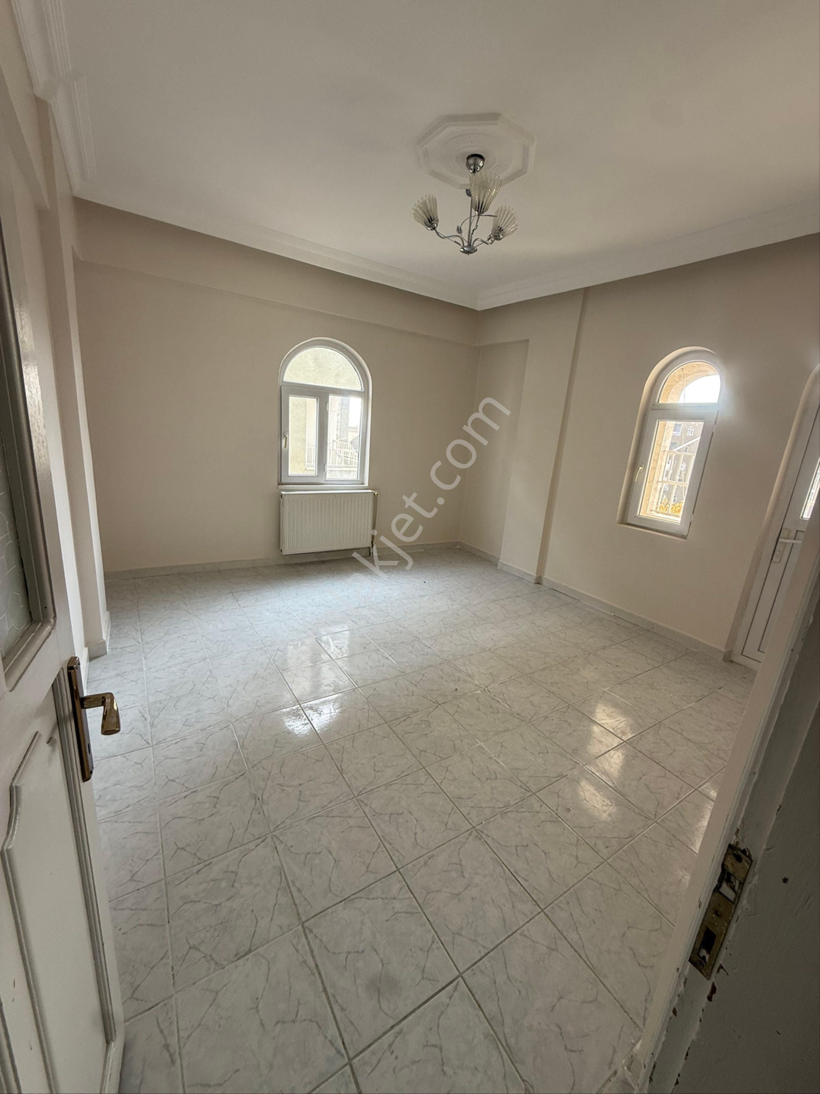 Has Birlik Emlaktan Kiralık Ara Kat Temiz Daire - Görsel 3