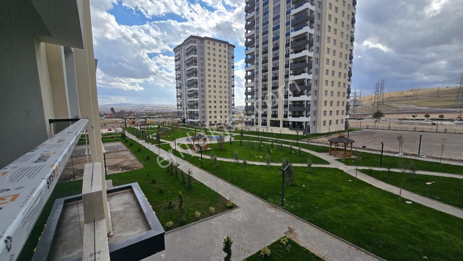 Törekent Mah. Kilerli Sıfır Kapalı Mutfaklı 2,5+1 Kiralık Daire - Görsel 24