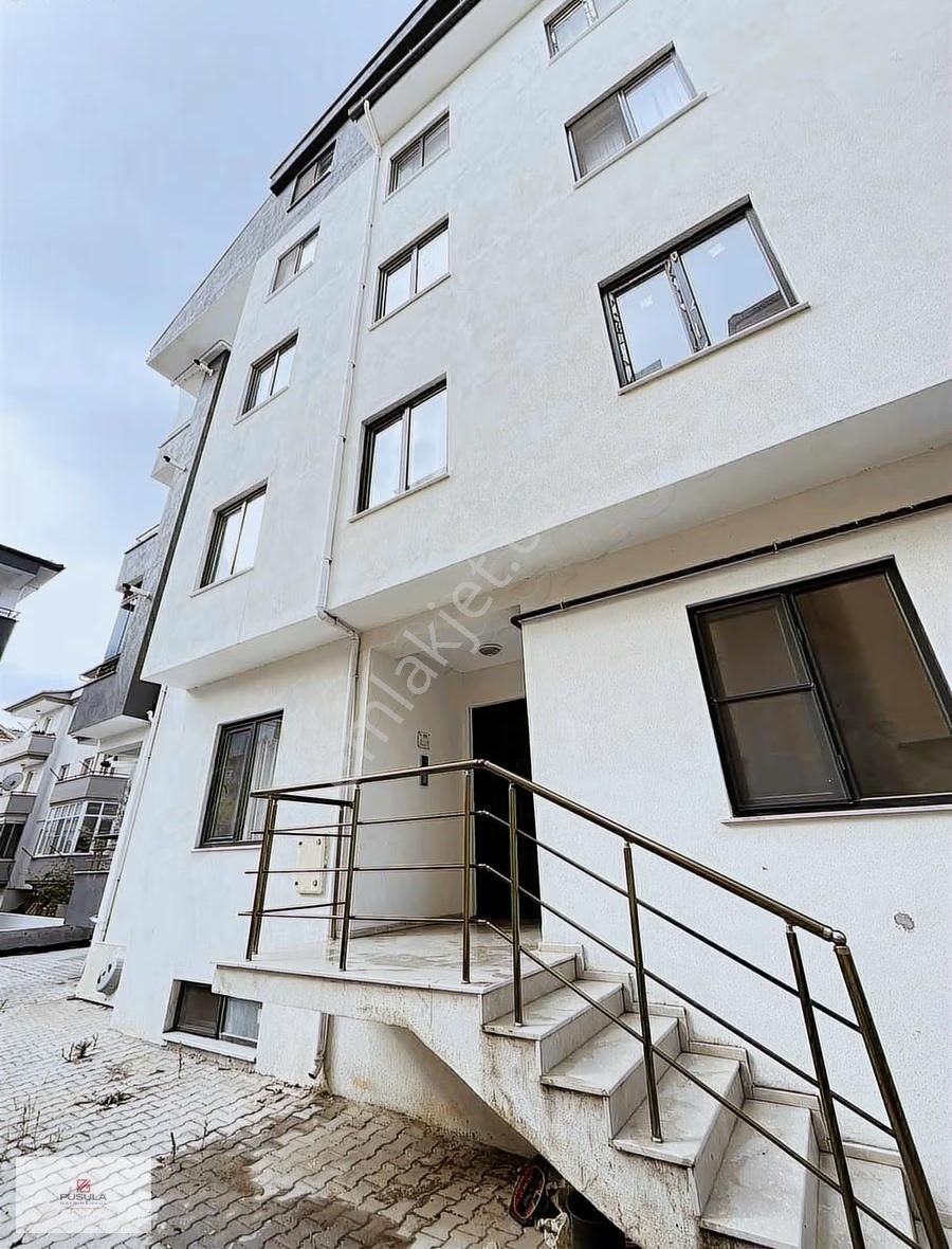 Bahçelievler Avukatlar Caddesi Arakat Kiralık 2+1 Daire