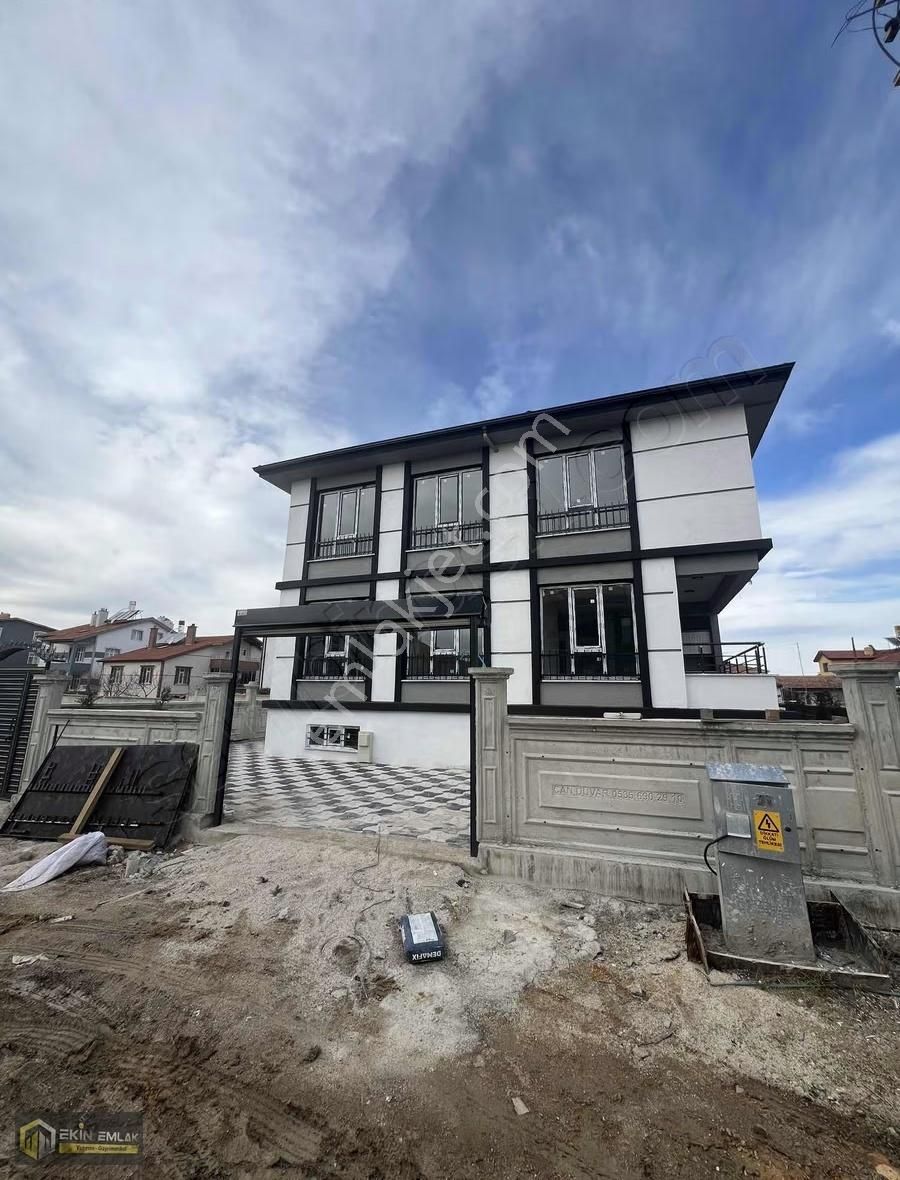 Meram Alakova'da Satılık 2+1 Lüks Daire - Görsel 15