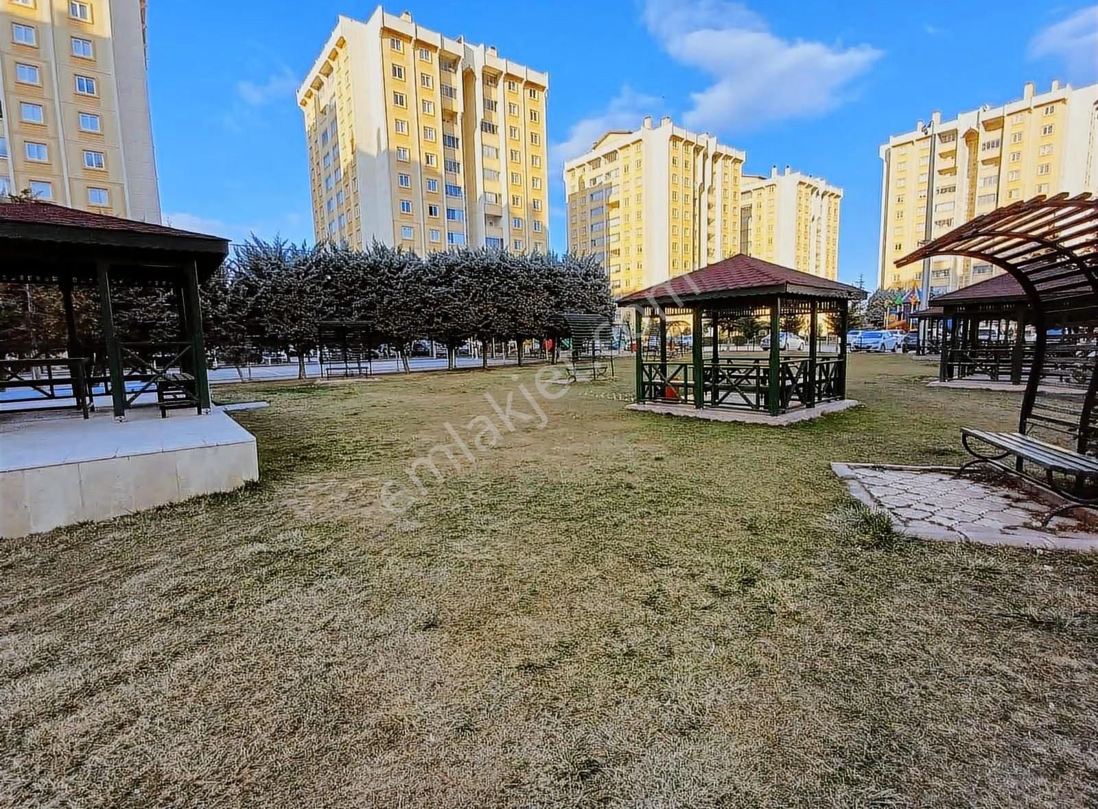 Özlemyardımcı'dan Kardelen Konutlarında İçi Yapılı Kiralık Daire - Görsel 3