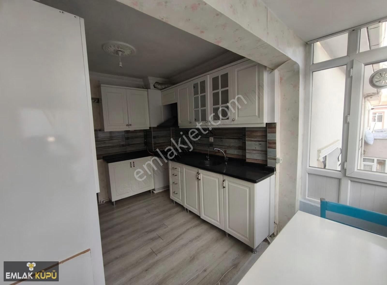 Atatürk Mah'de Kiralık 3+1 Katta Merkezi Konumda Daire - Görsel 3