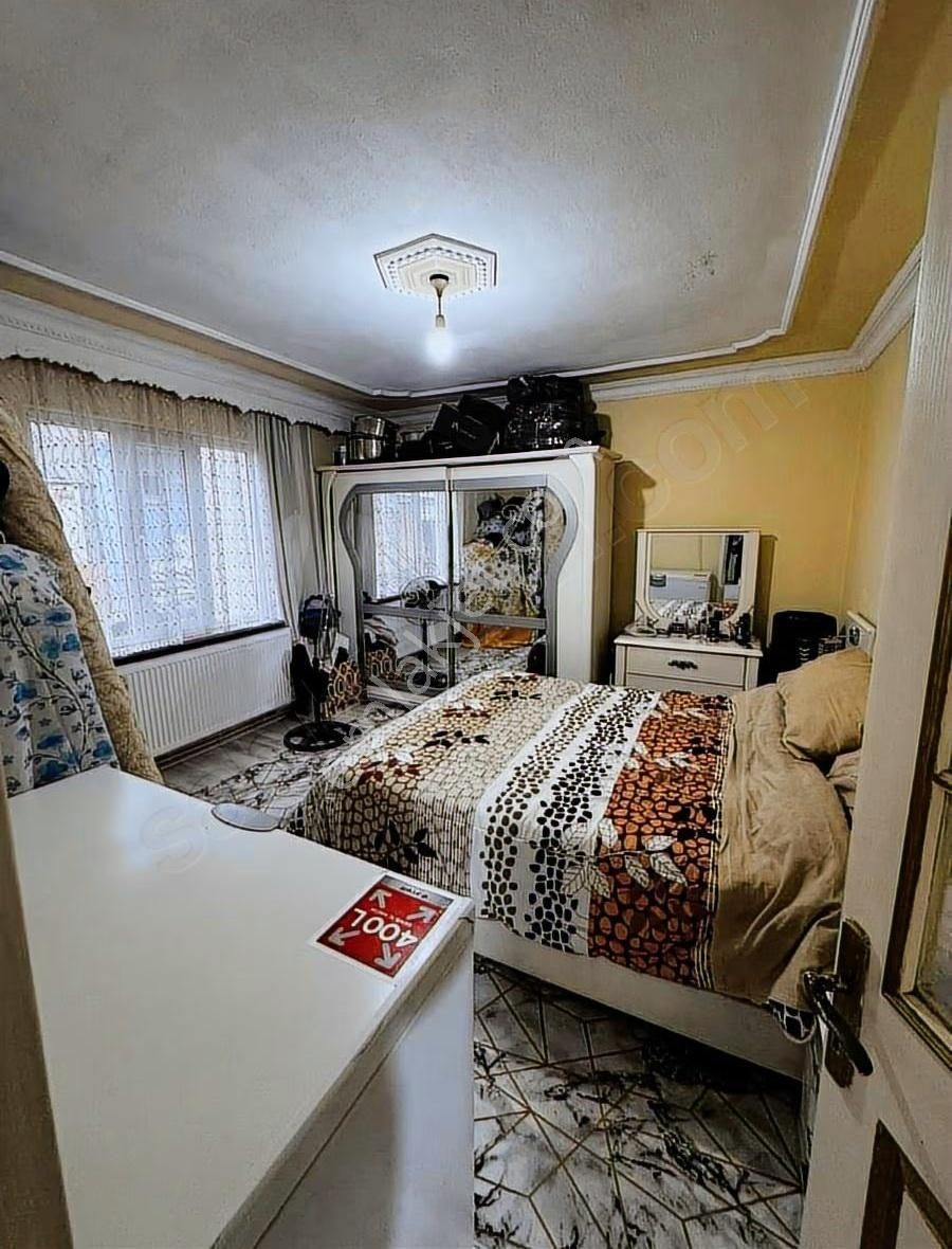 Ulus Mahallesinde 2 Katlı Bahçeli Bina - Görsel 5