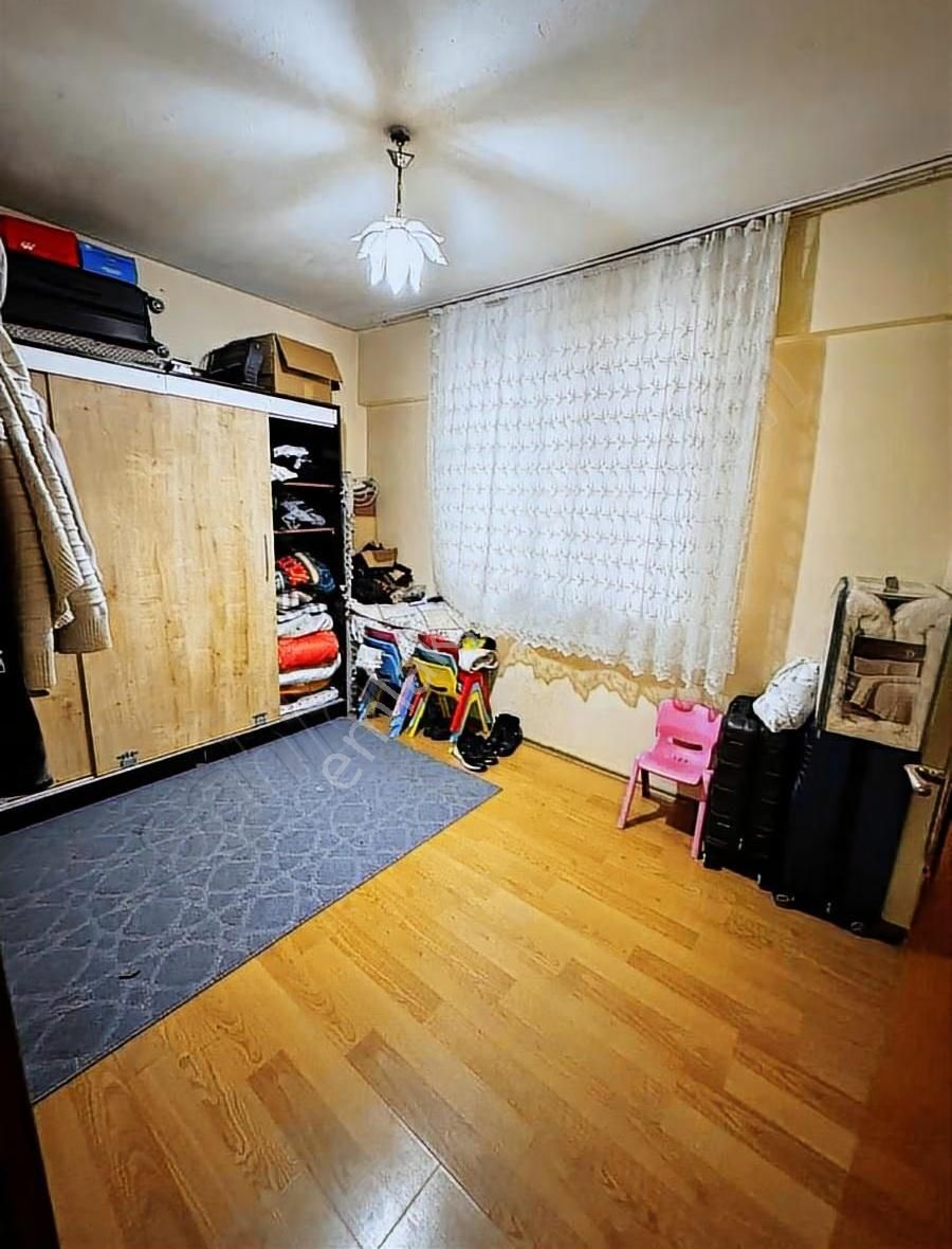 Ulus Mahallesinde 2 Katlı Bahçeli Bina - Görsel 12