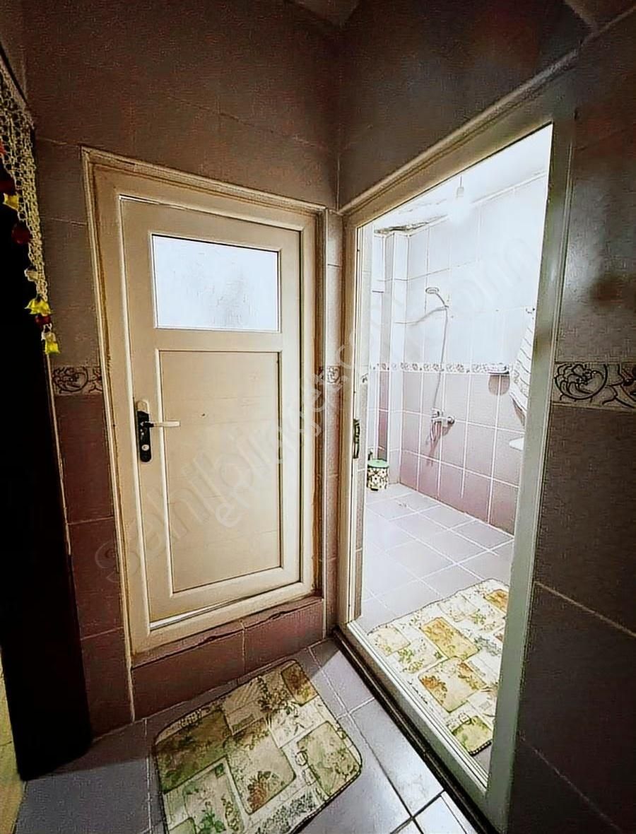 Ulus Mahallesinde 2 Katlı Bahçeli Bina - Görsel 10