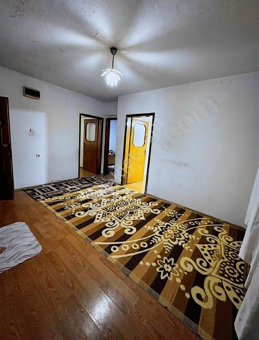 Ulus Mahallesinde 2 Katlı Bahçeli Bina - Görsel 3