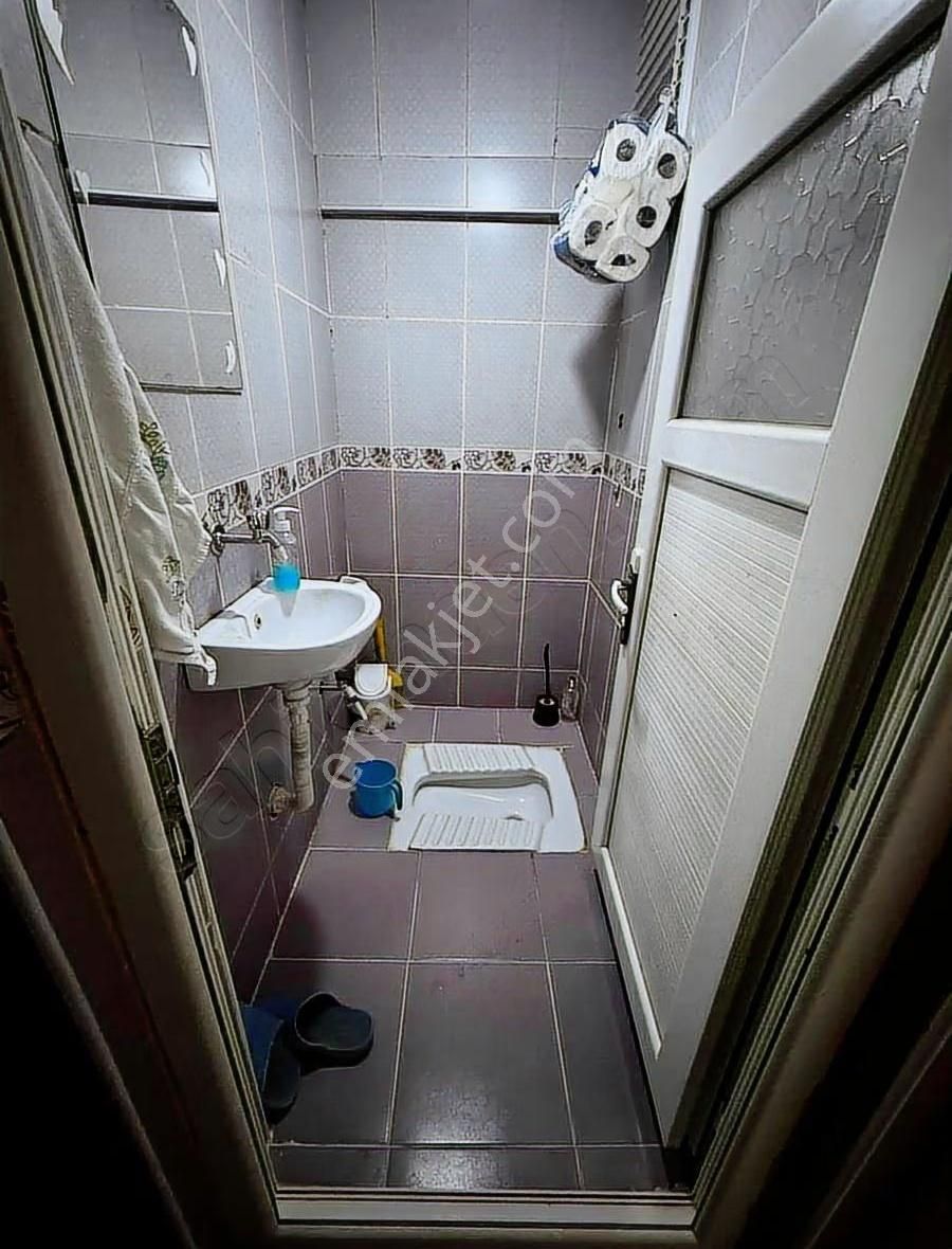 Ulus Mahallesinde 2 Katlı Bahçeli Bina - Görsel 8