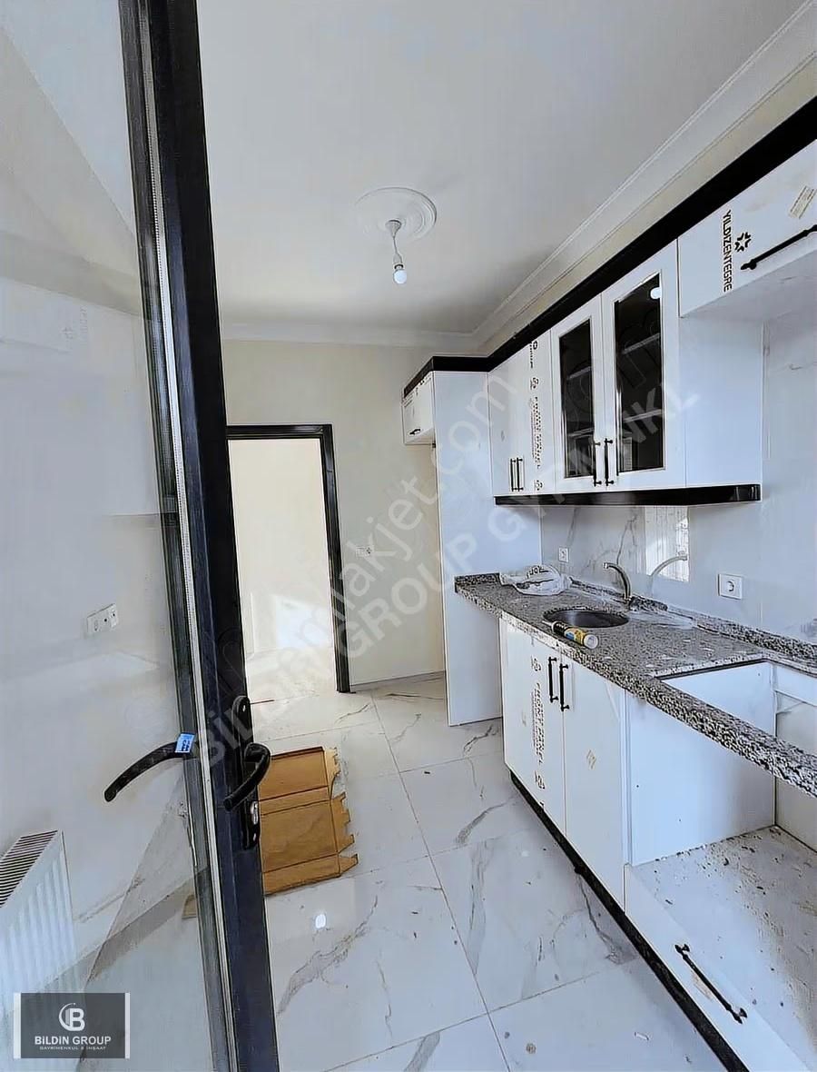 Karlıbayır Mah 2+1 90 Sitede Satılık Arakat Daire - Görsel 8