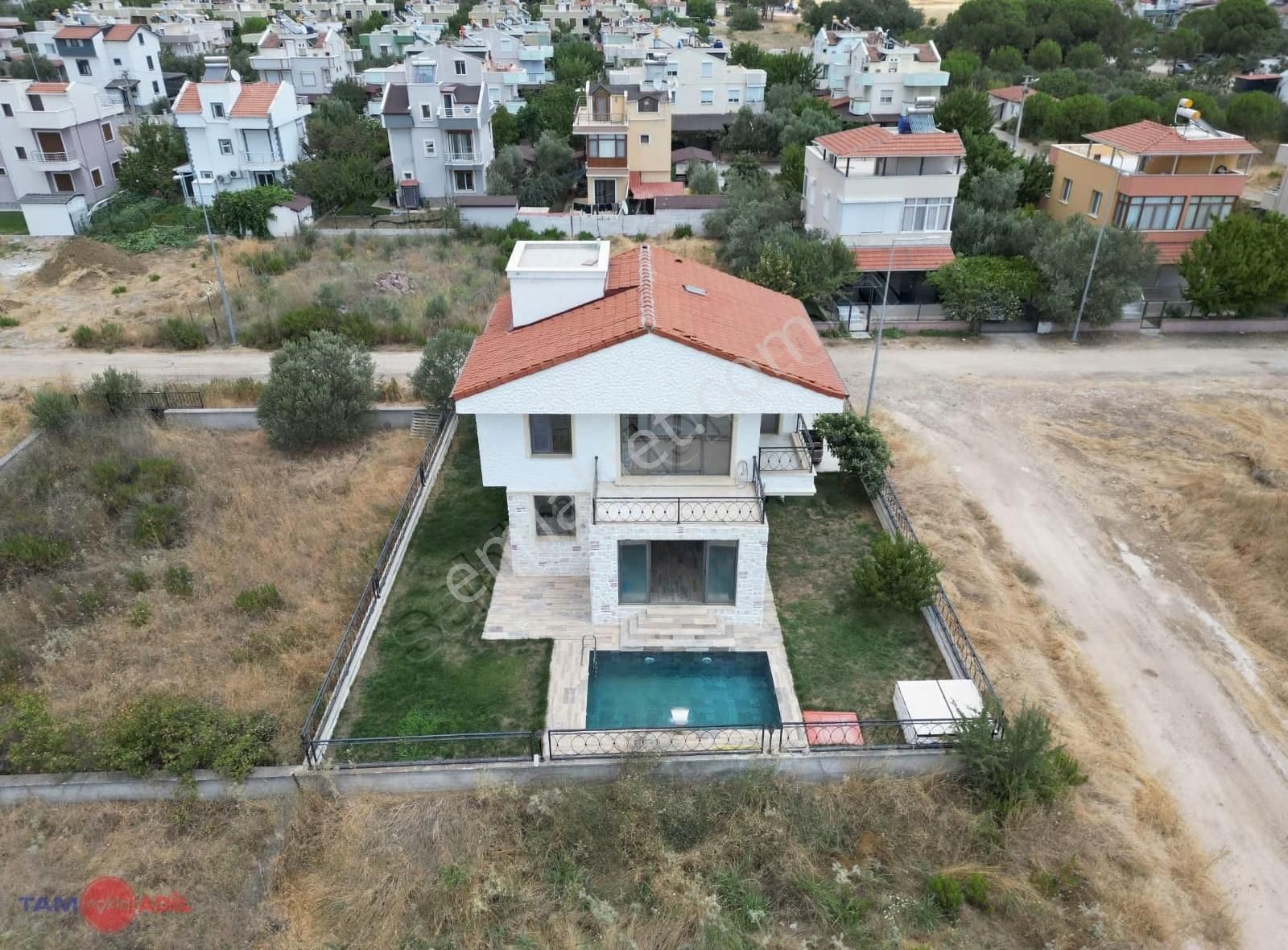Muhteşem Villa Tam Müstakil Havuzlu Denize 500m 4+1 Eşyalı - Görsel 18