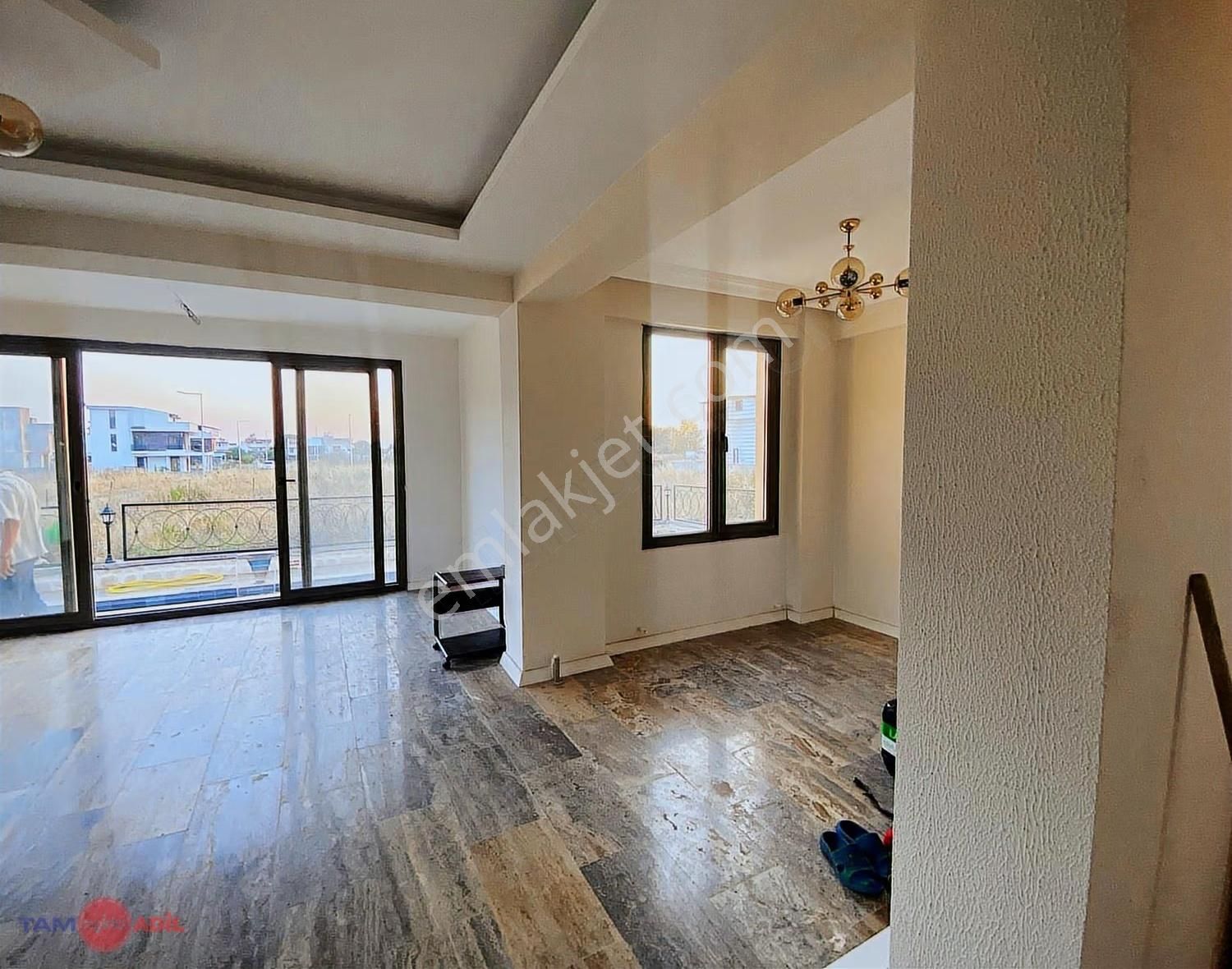 Muhteşem Villa Tam Müstakil Havuzlu Denize 500m 4+1 Eşyalı - Görsel 10
