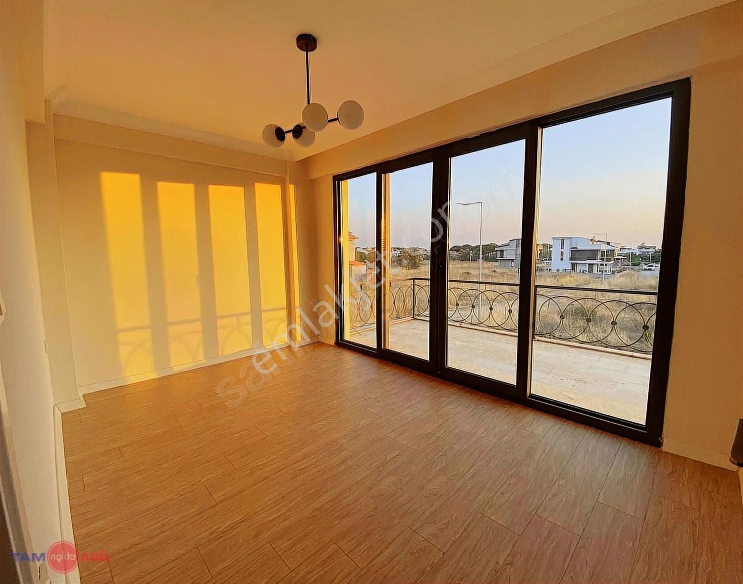 Muhteşem Villa Tam Müstakil Havuzlu Denize 500m 4+1 Eşyalı - Görsel 17