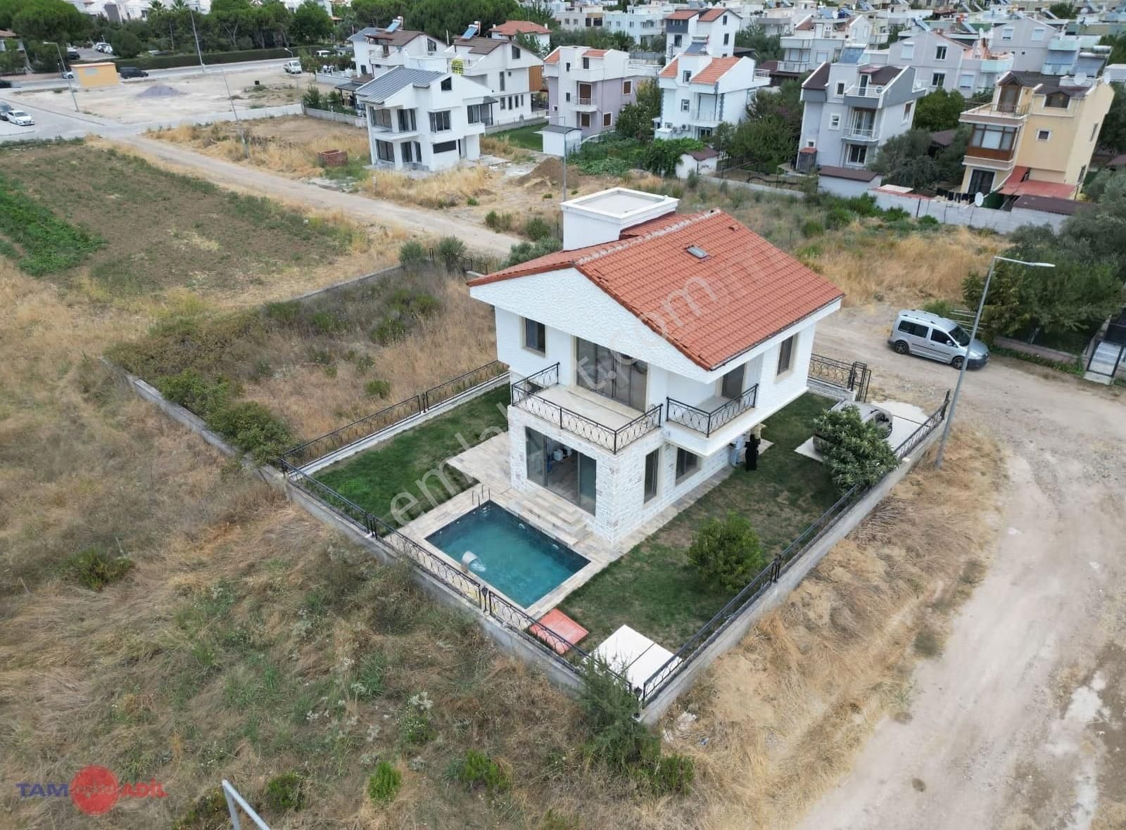 Muhteşem Villa Tam Müstakil Havuzlu Denize 500m 4+1 Eşyalı - Görsel 22