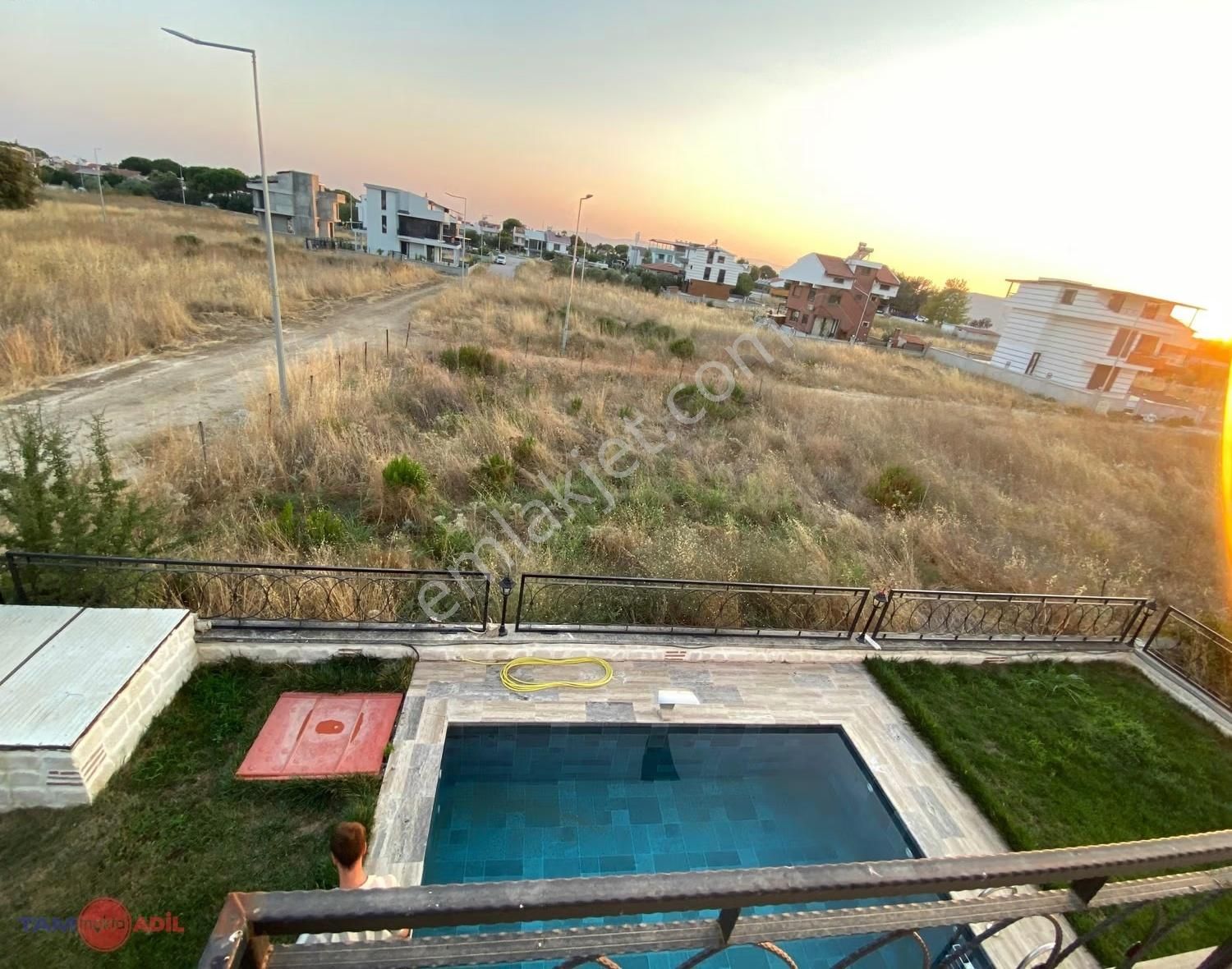 Muhteşem Villa Tam Müstakil Havuzlu Denize 500m 4+1 Eşyalı - Görsel 4