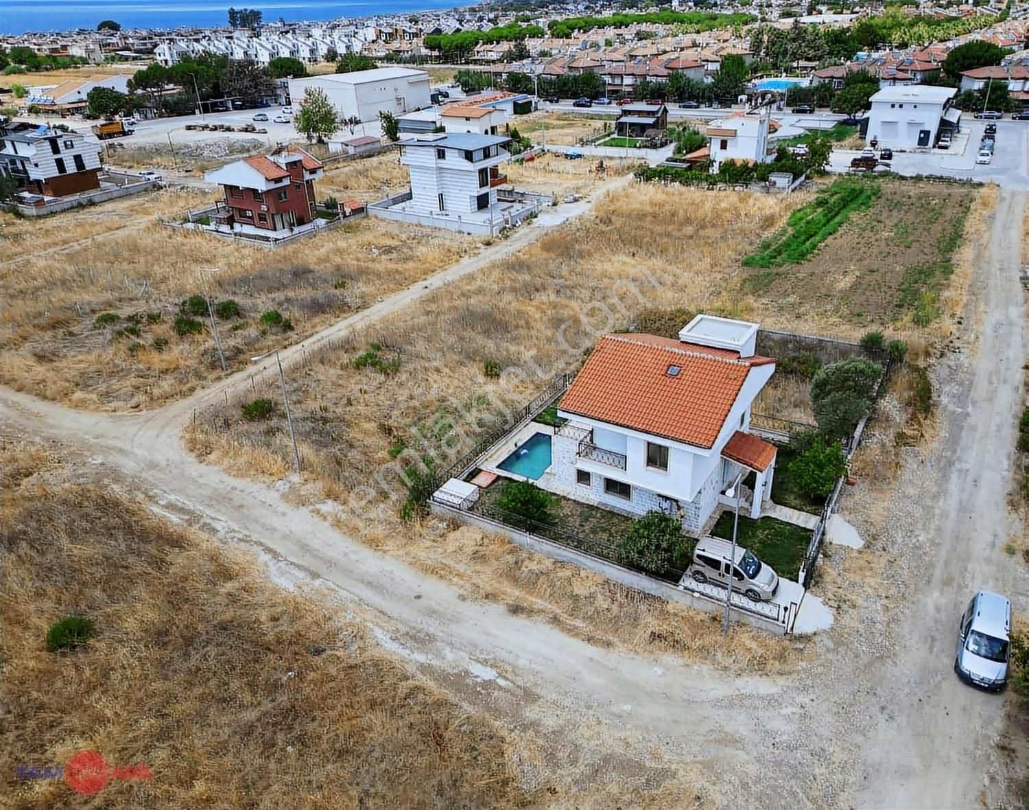 Muhteşem Villa Tam Müstakil Havuzlu Denize 500m 4+1 Eşyalı - Görsel 13