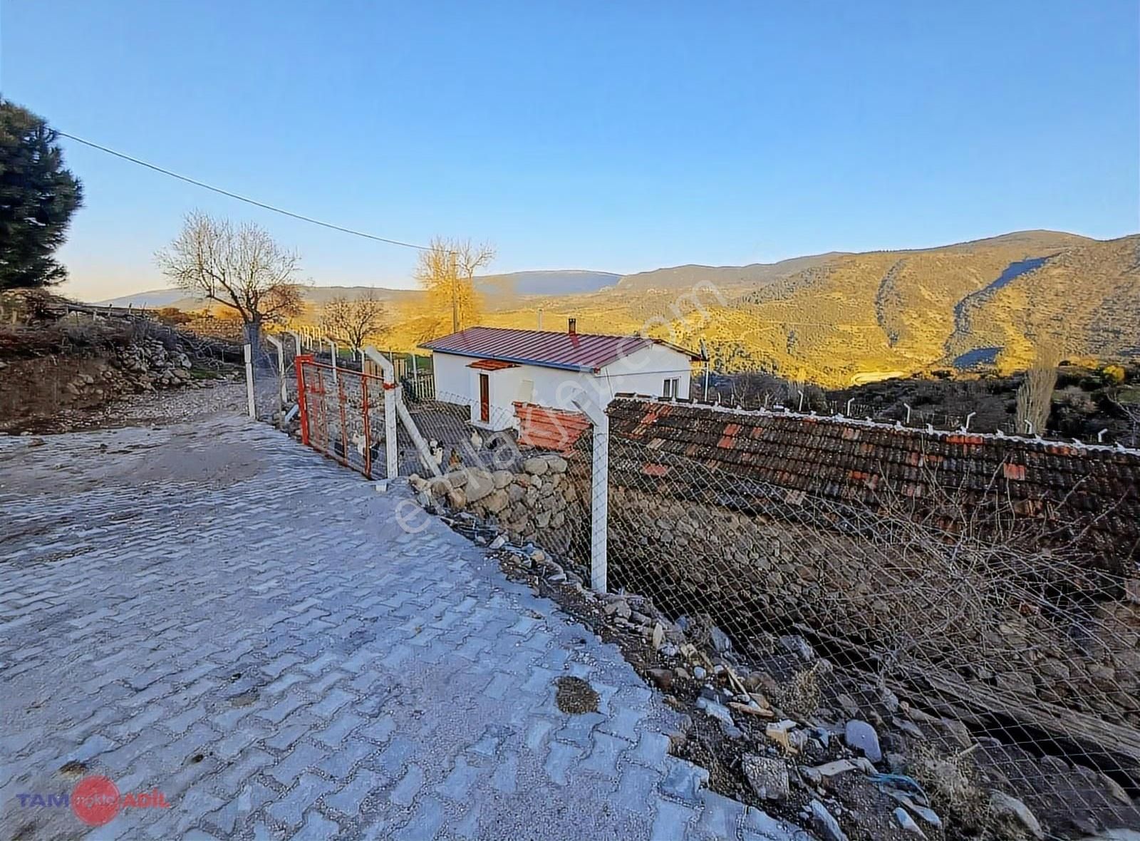 Satılık Taş Ev Ve 1,228 M2 Bahçe - Görsel 5