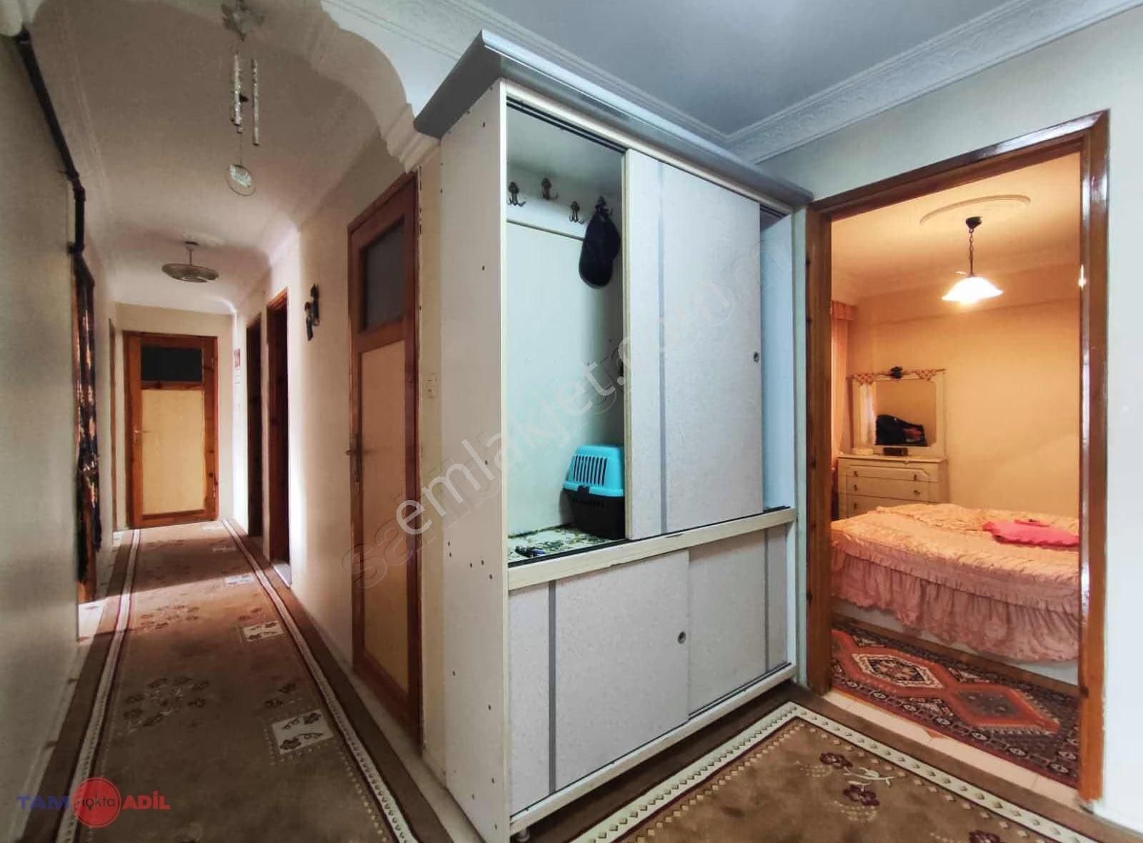 Bayraklıda Merkezi Konumda, Kullanışlı Planlı 3+1 Satılık Daire - Görsel 6