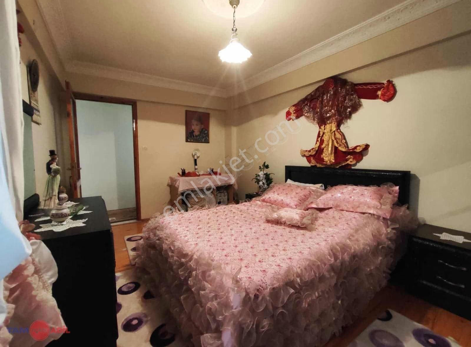 Bayraklıda Merkezi Konumda, Kullanışlı Planlı 3+1 Satılık Daire - Görsel 16