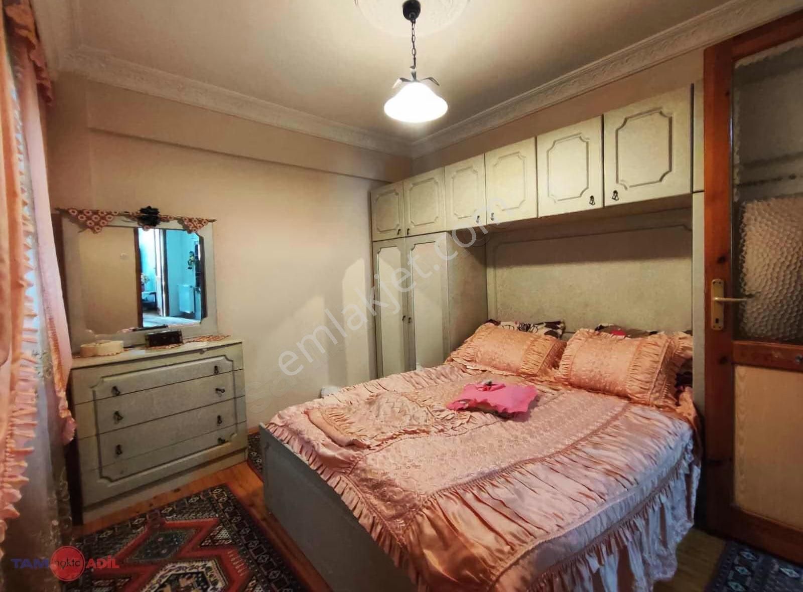 Bayraklıda Merkezi Konumda, Kullanışlı Planlı 3+1 Satılık Daire - Görsel 25