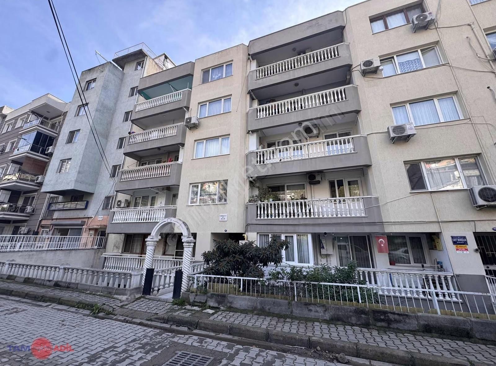 Bayraklıda Merkezi Konumda, Kullanışlı Planlı 3+1 Satılık Daire - Görsel 24