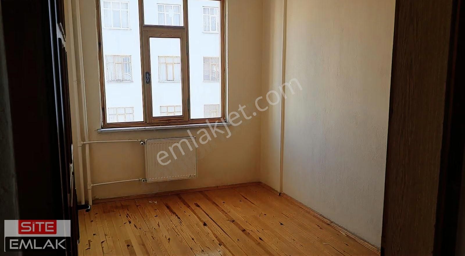 Site Emlak'tan Bosna Mesaj Cad. Üstünde Kiralık 3+1 Daire - Görsel 11