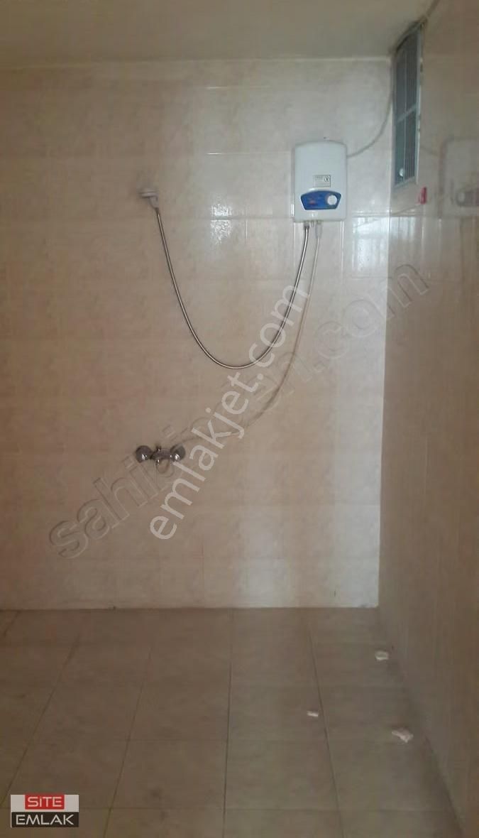 Site Emlak'tan Bosna Mesaj Cad. Üstünde Kiralık 3+1 Daire - Görsel 3