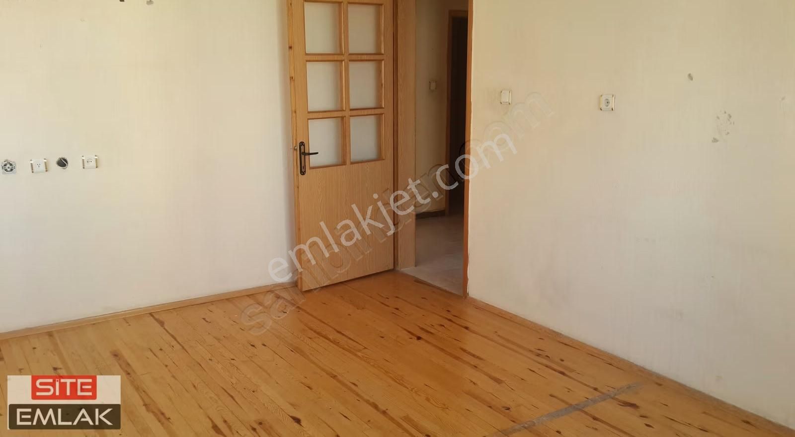 Site Emlak'tan Bosna Mesaj Cad. Üstünde Kiralık 3+1 Daire - Görsel 6