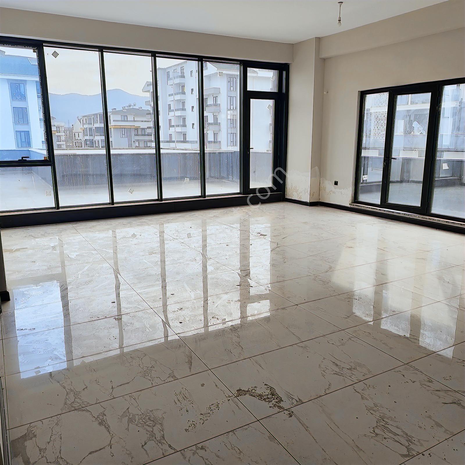 Re/max True'dan Belediye Karşışı Dura Center Kiralık Ofis & Büro - Görsel 6