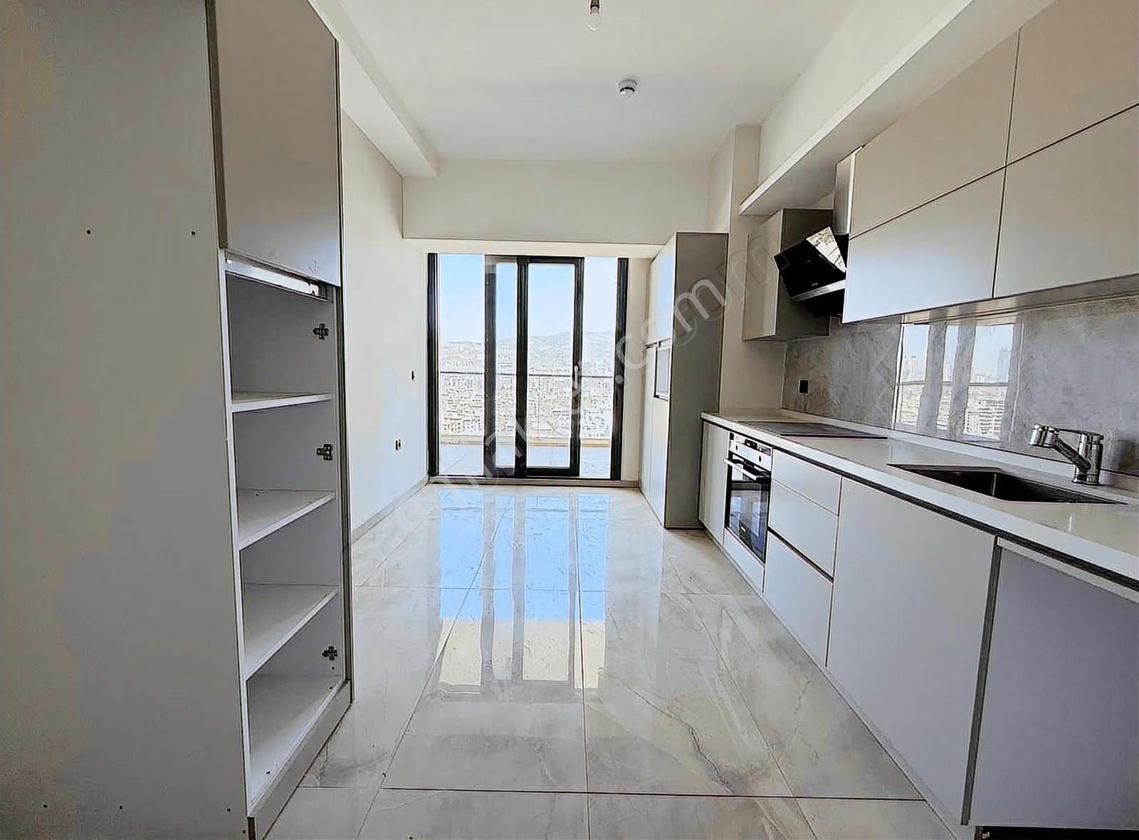 Bornova İkon Live 3+1 Büyük Tip Kapalı Mutfak Kiralık Daire - Görsel 28