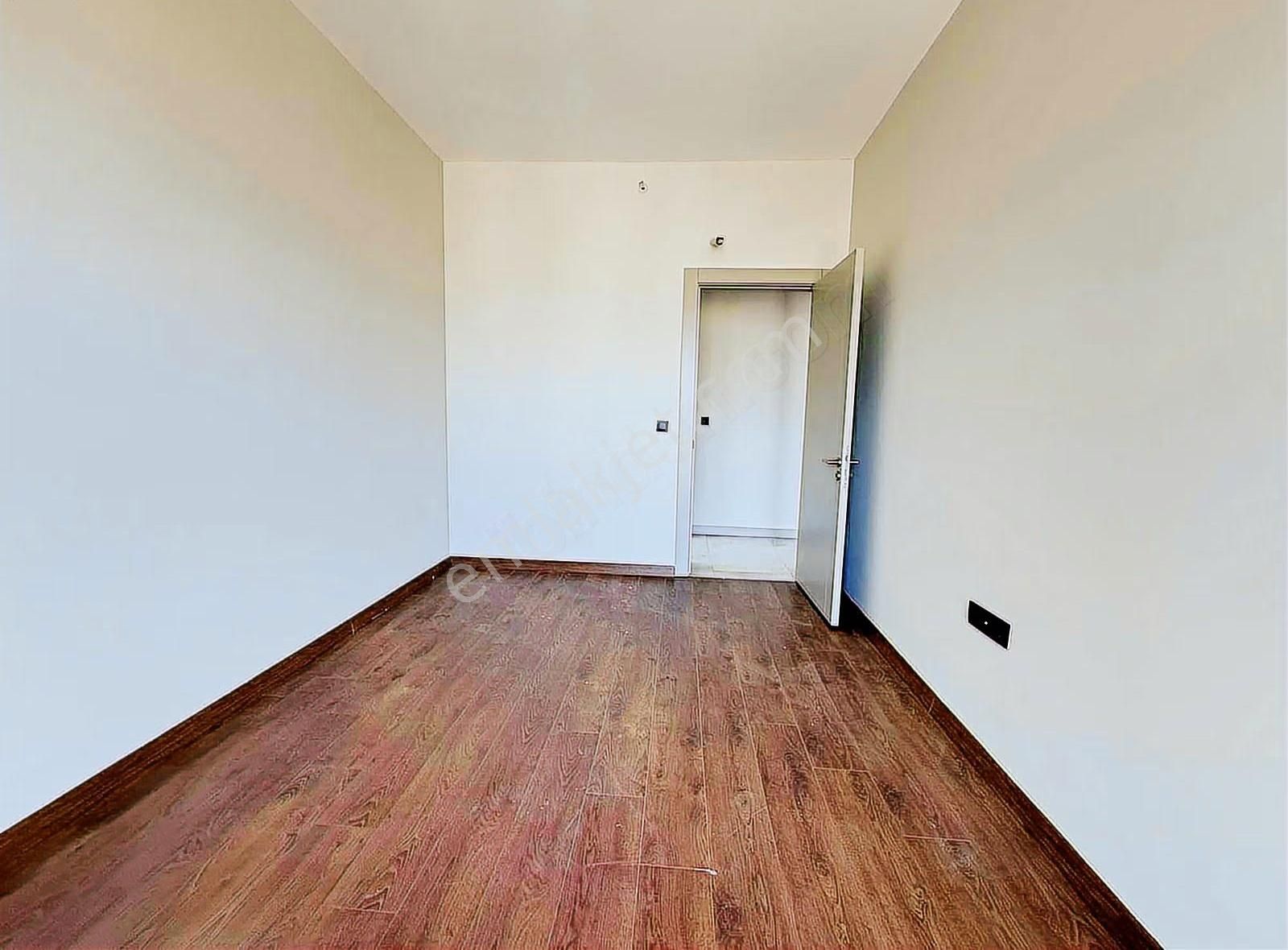 Bornova İkon Live 3+1 Büyük Tip Kapalı Mutfak Kiralık Daire - Görsel 34