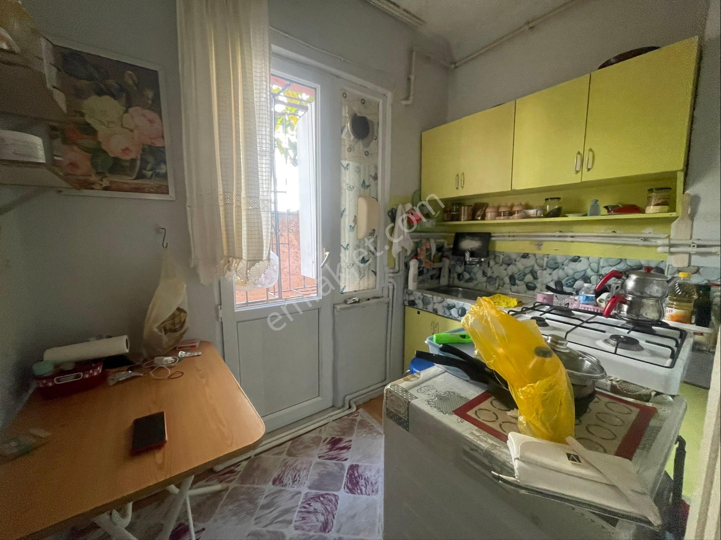 Ecem Emlaktan Kocamustafapaşa Merkezde Yüksek Giriş 55m2 - Görsel 5
